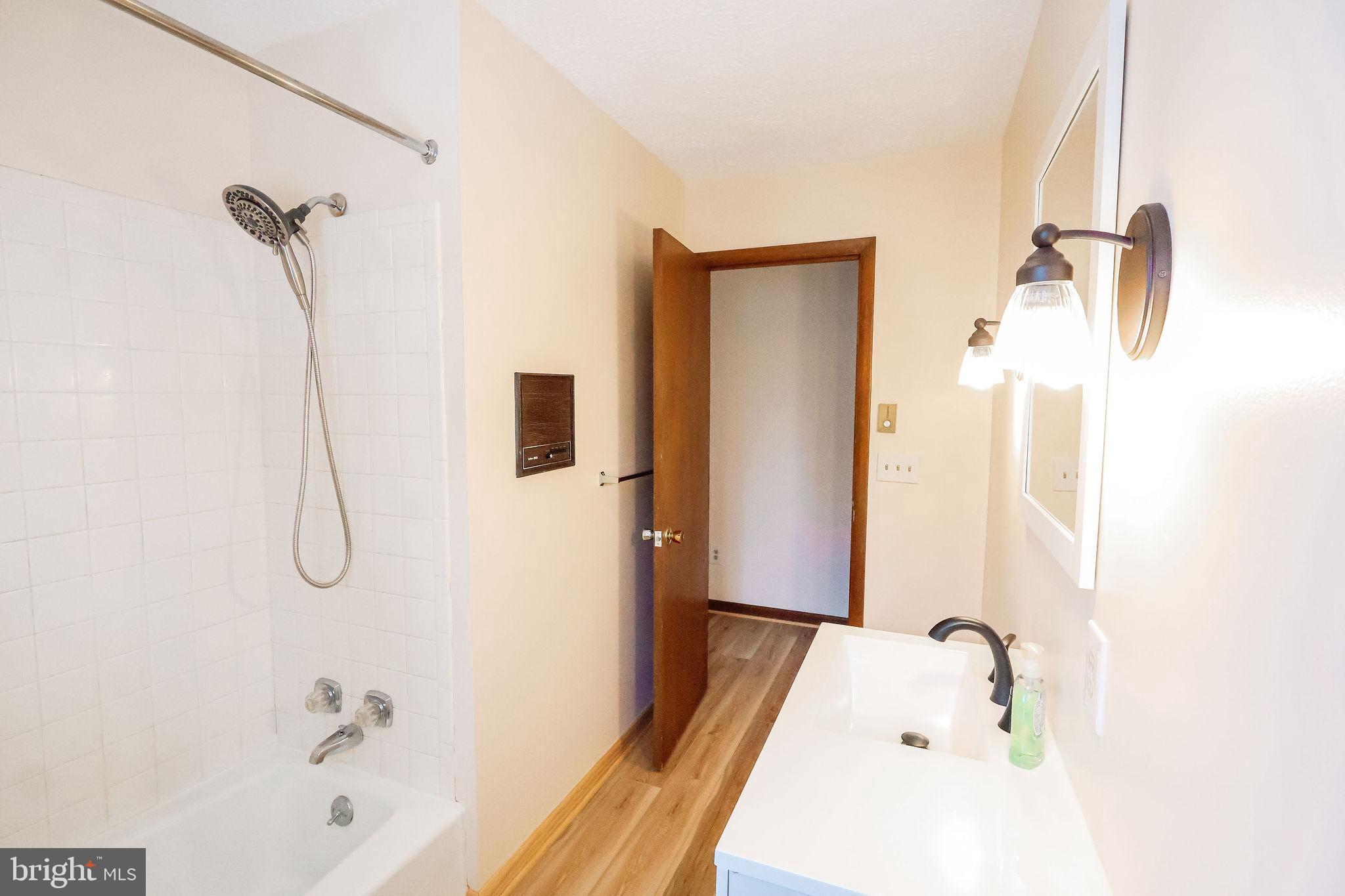 TOWN OF ROMNEY - Residential