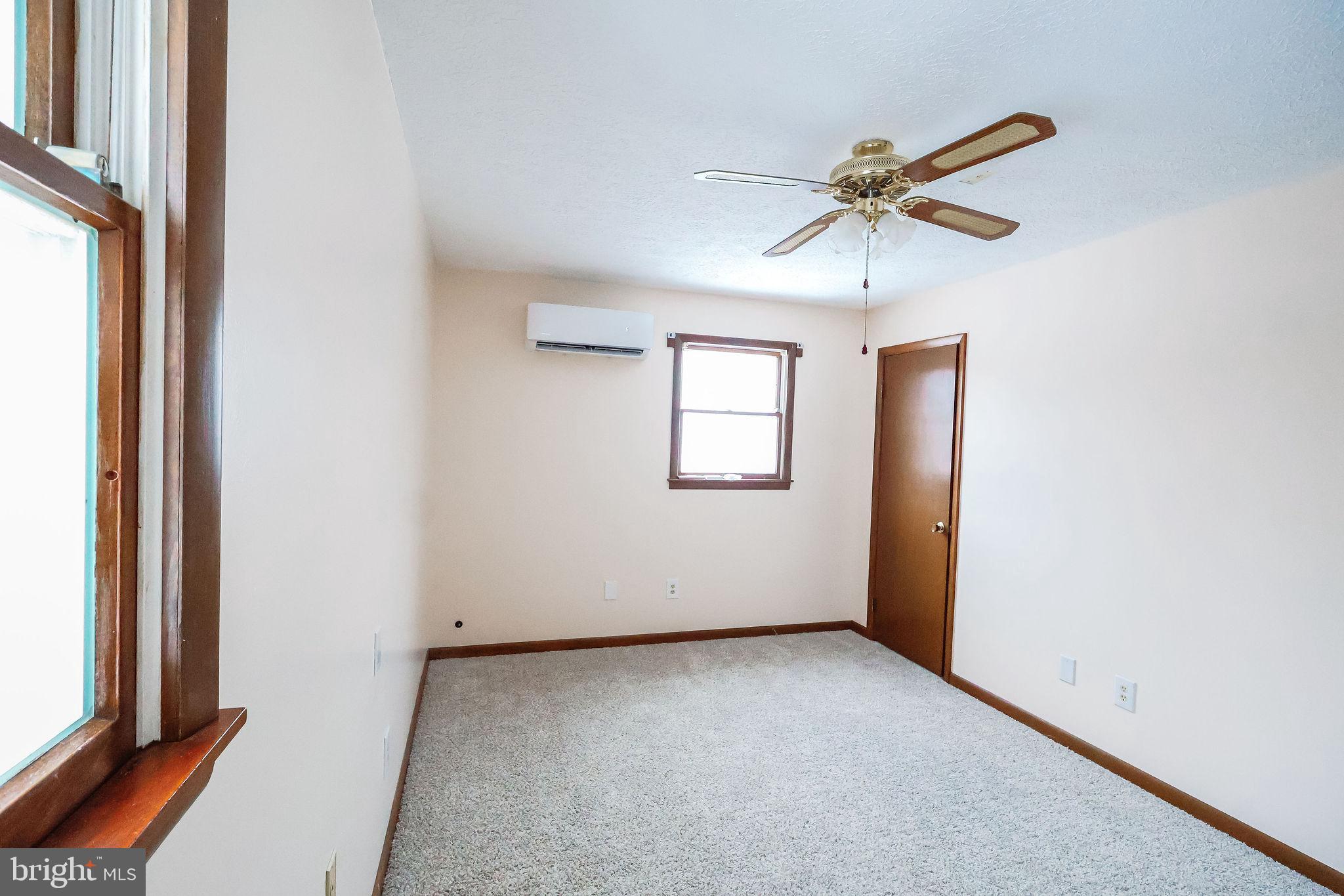 TOWN OF ROMNEY - Residential