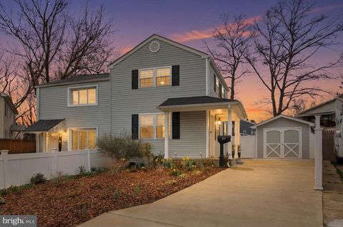 858 S HARRISON STREET ARLINGTON VA 22204