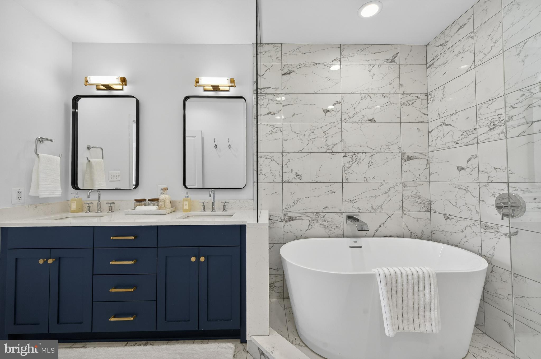 CLARENDON PARK - Residential