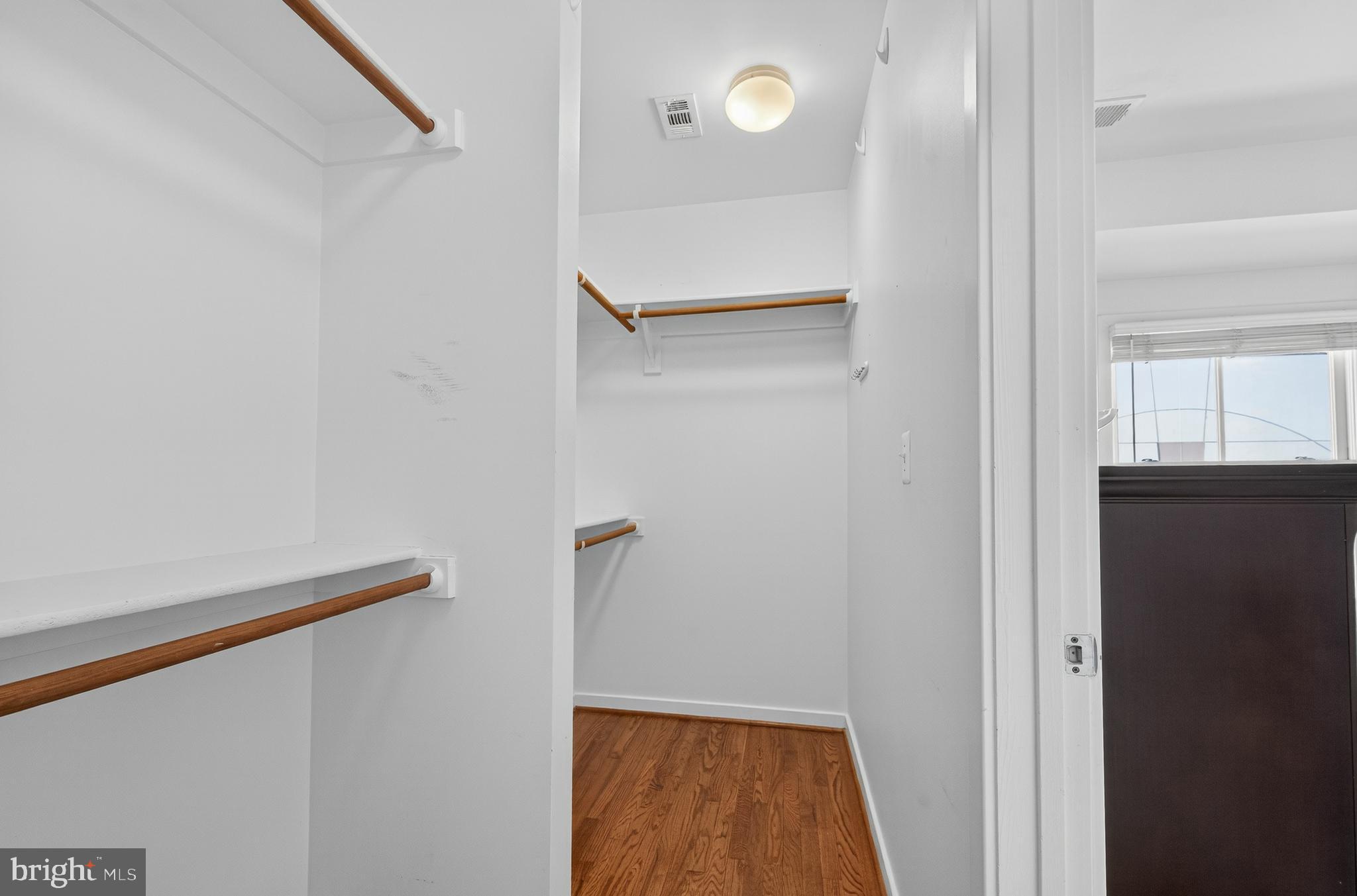 CLARENDON PARK - Residential