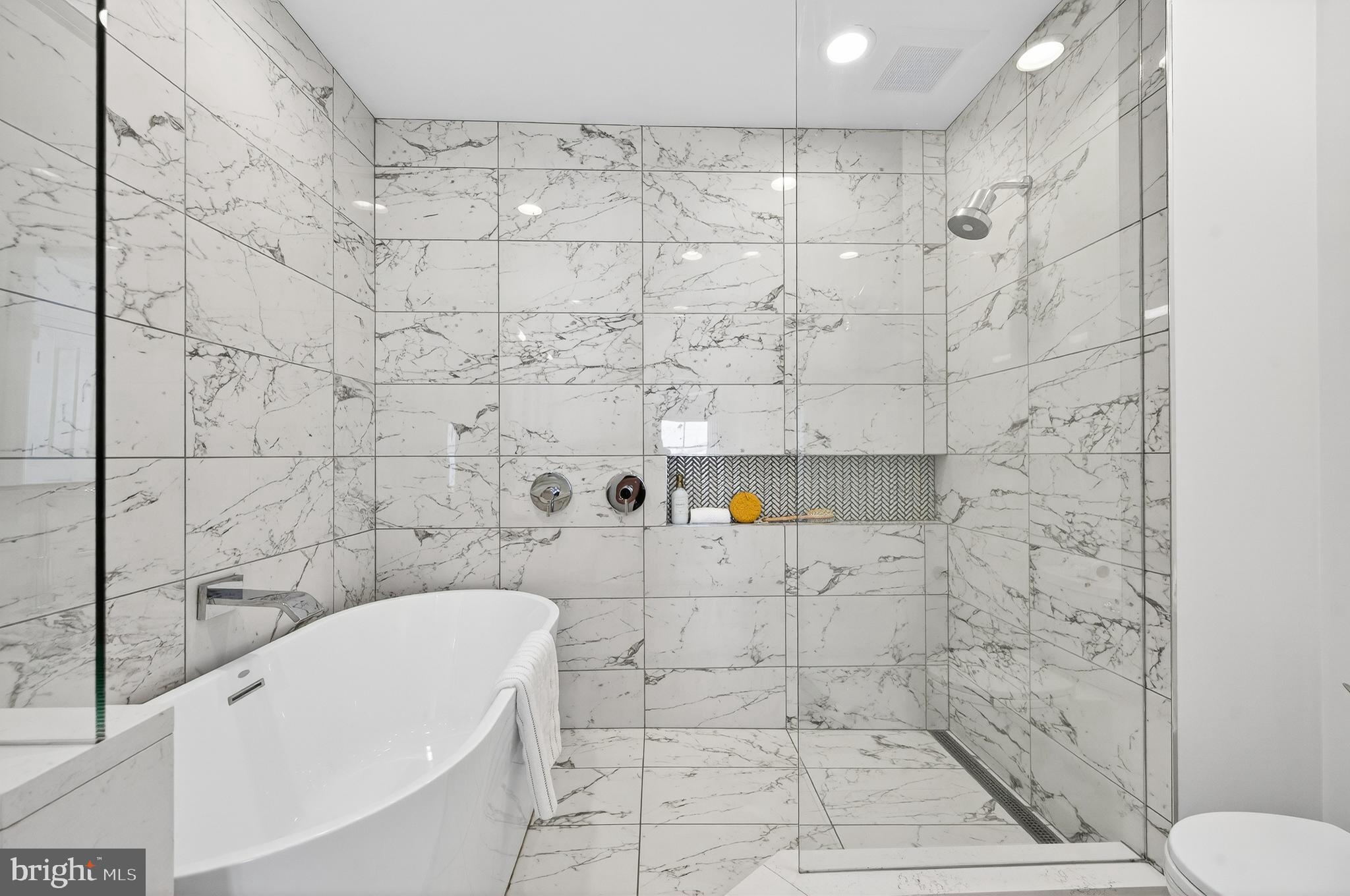 CLARENDON PARK - Residential