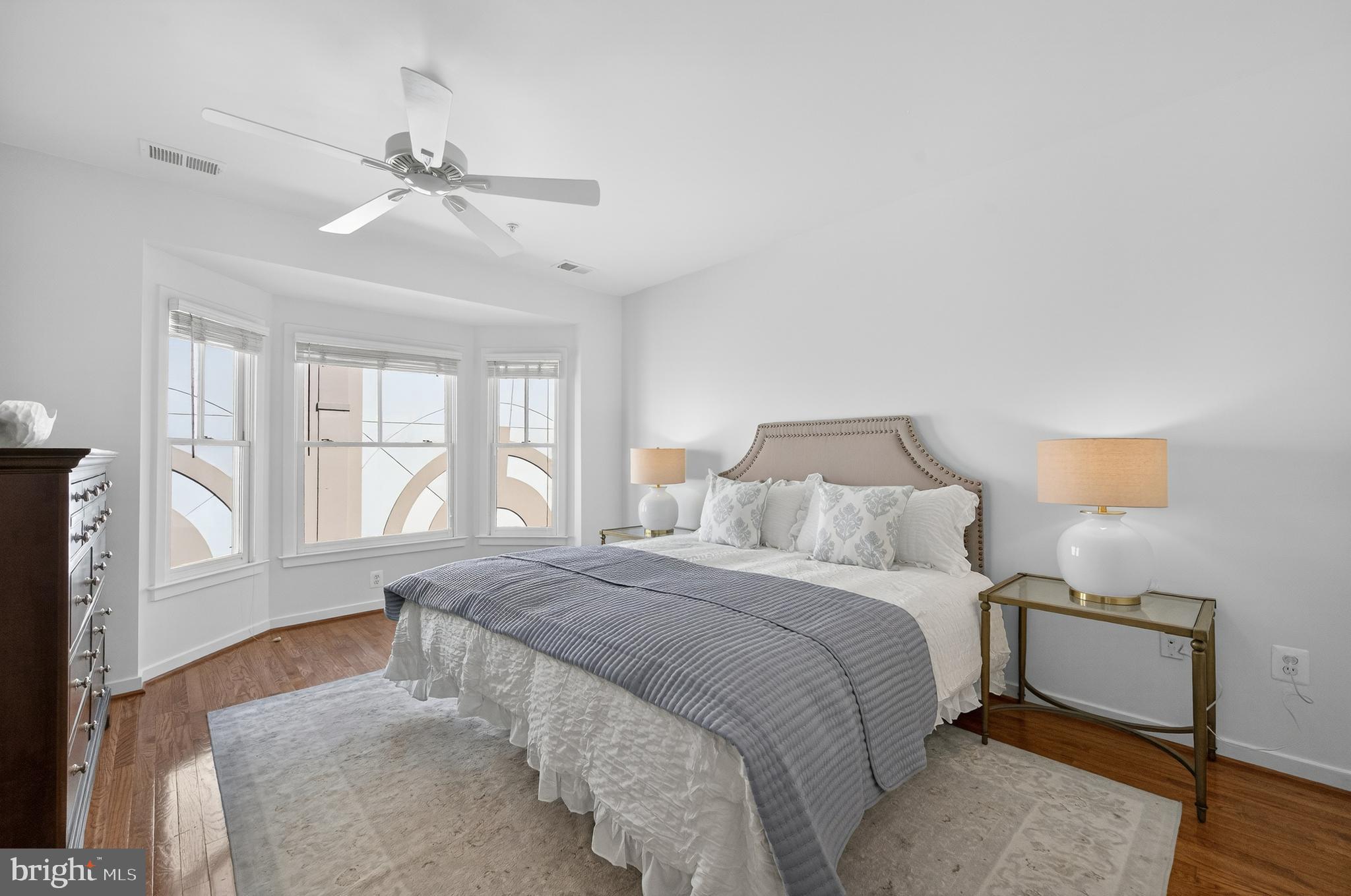 CLARENDON PARK - Residential