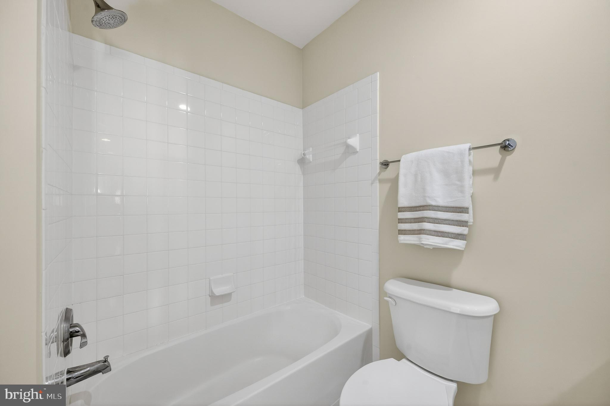 CLARENDON PARK - Residential