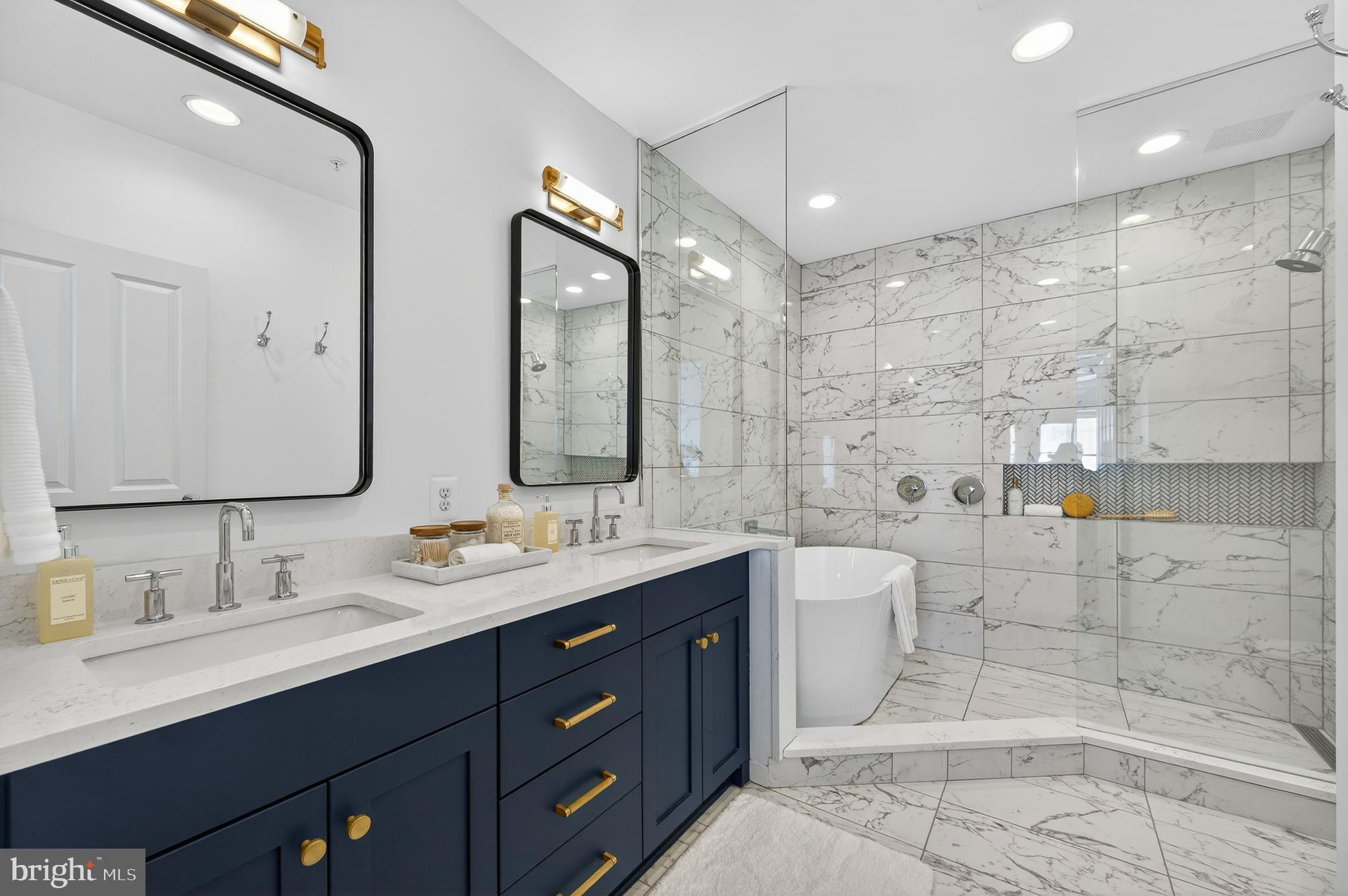 CLARENDON PARK - Residential