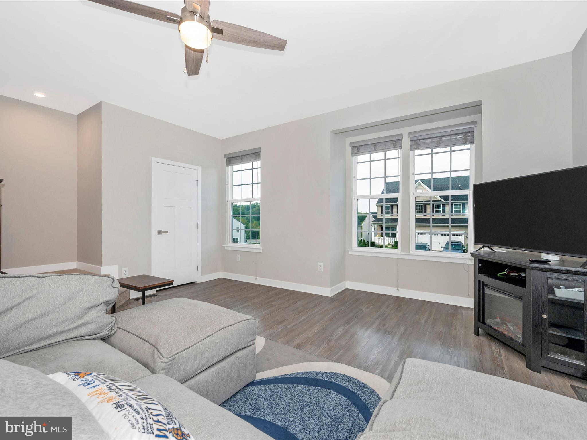 POTOMAC STATION - Residential