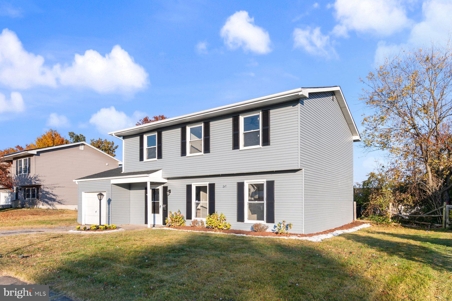 EDGEWATER VILLAGE - Residential