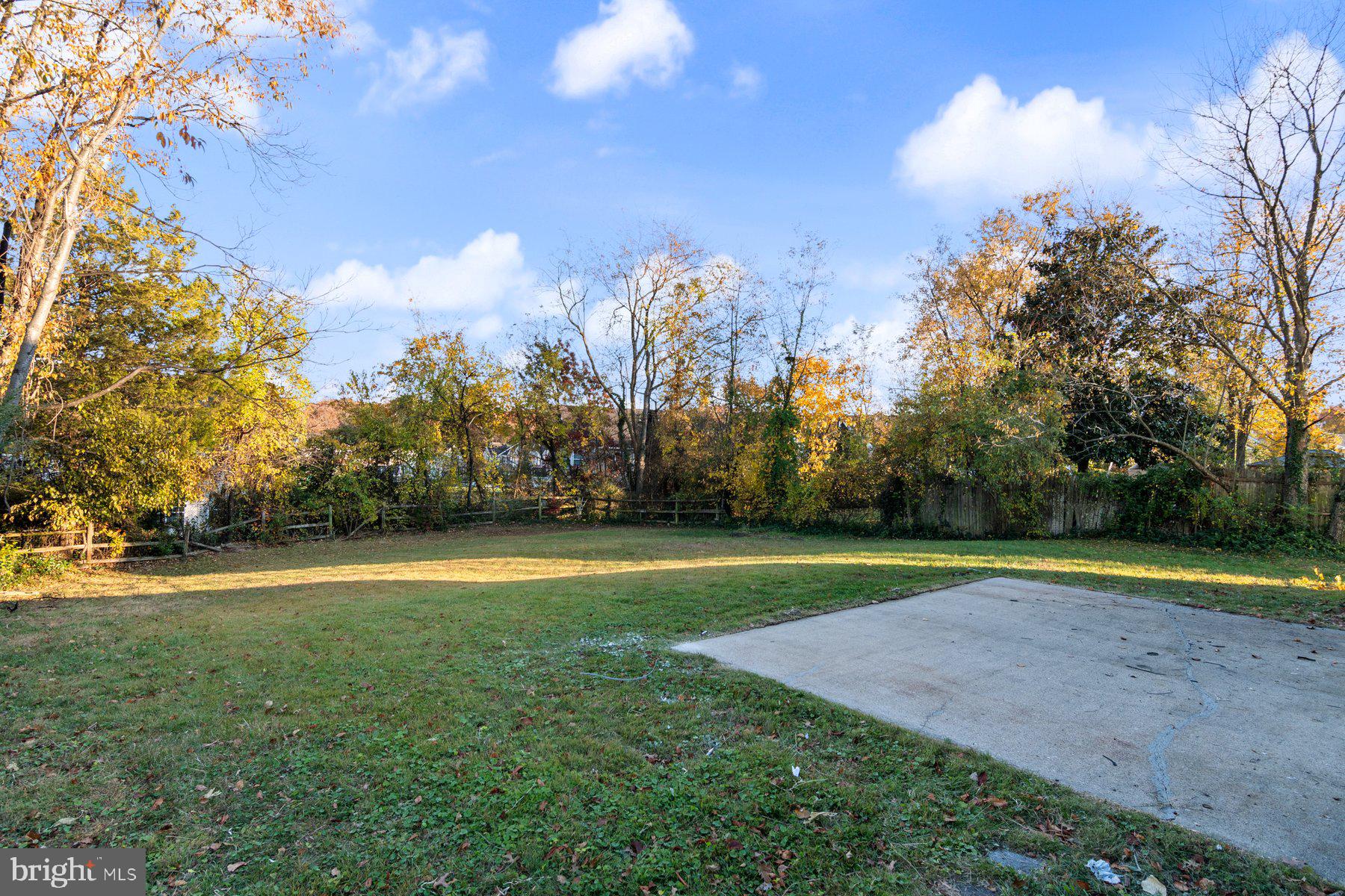 EDGEWATER VILLAGE - Residential