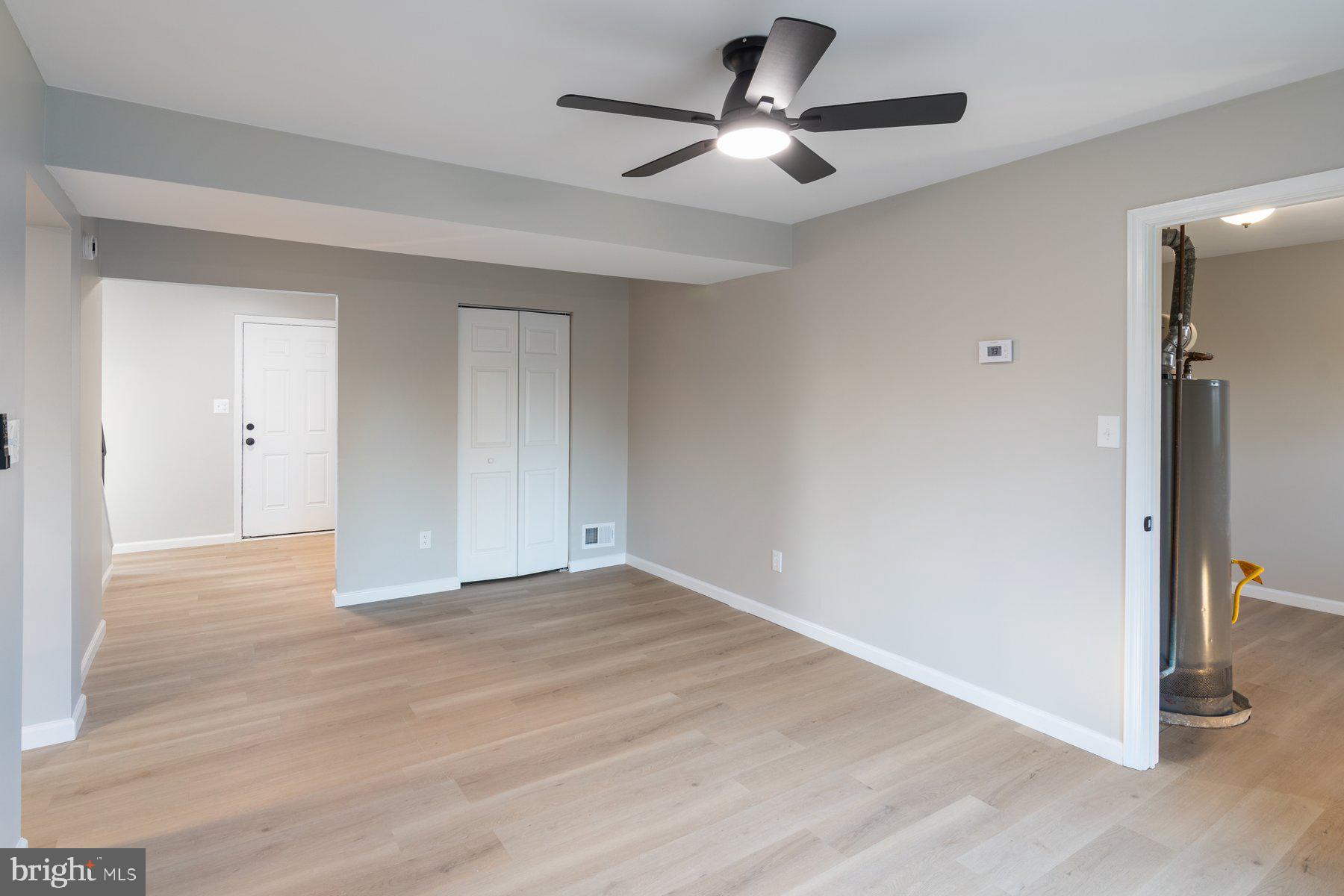 EDGEWATER VILLAGE - Residential