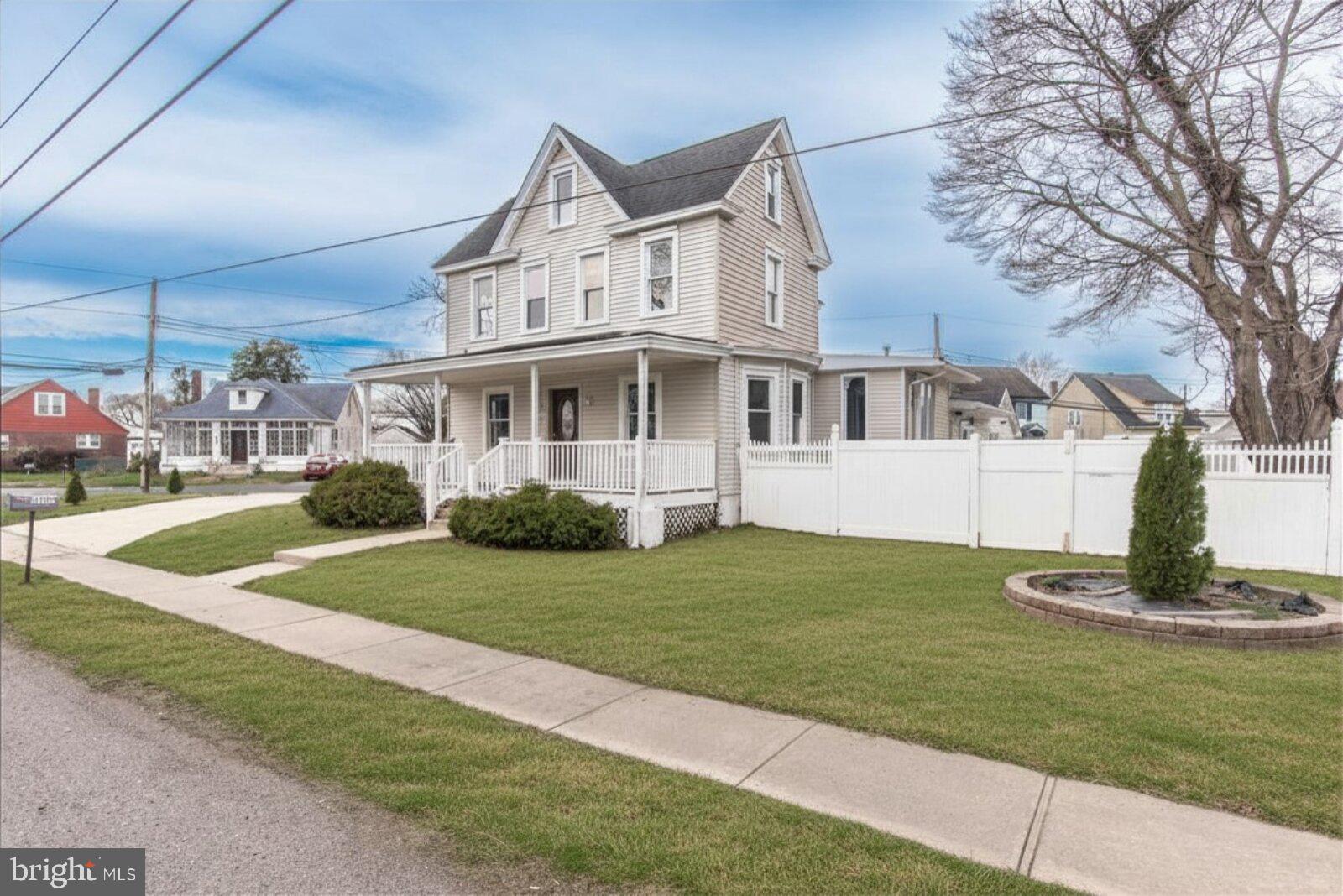 EDGELY - Residential