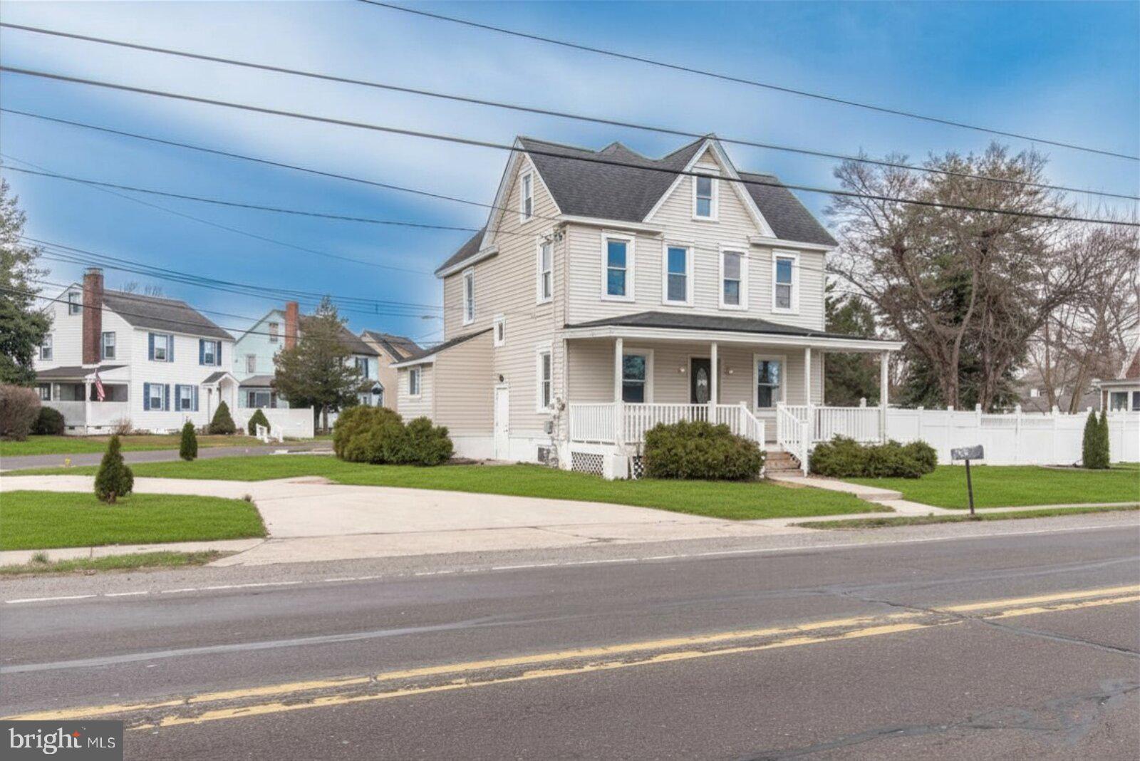 EDGELY - Residential