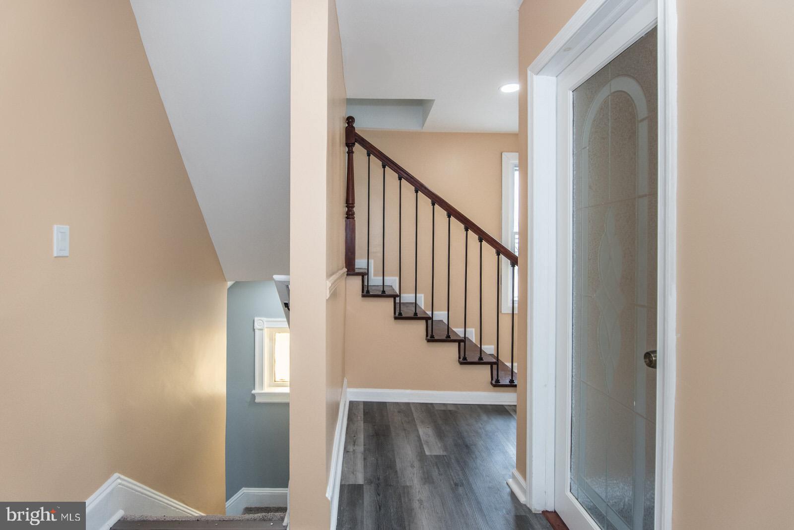 EDGELY - Residential