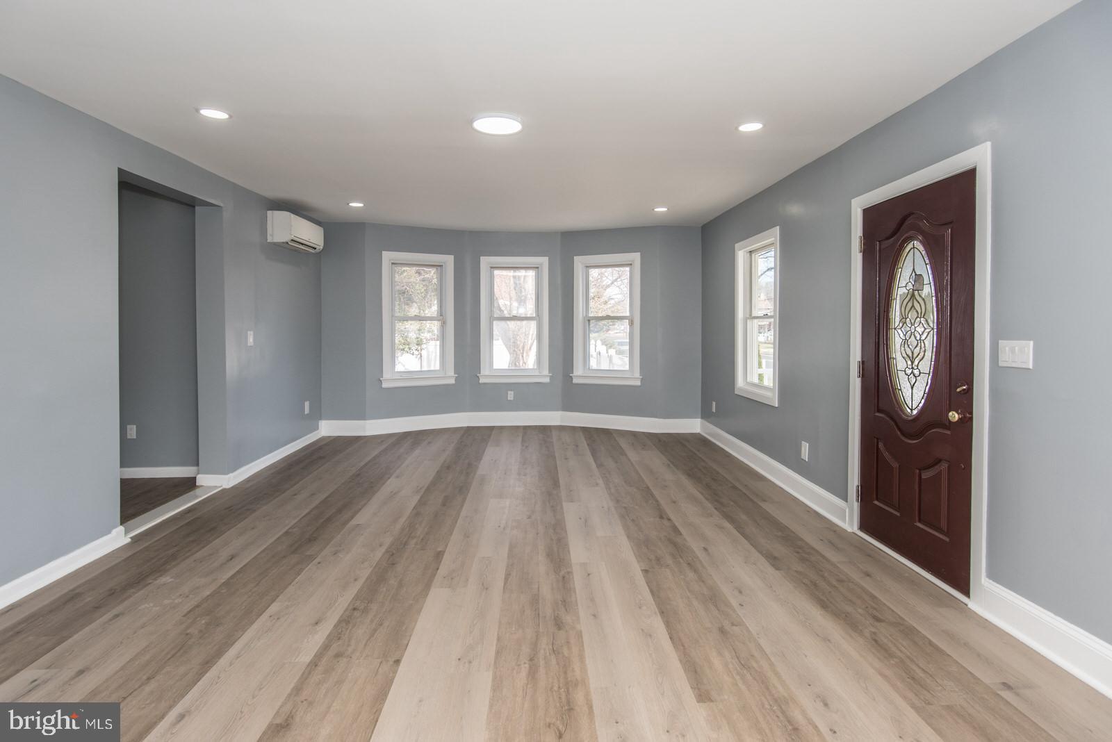 EDGELY - Residential