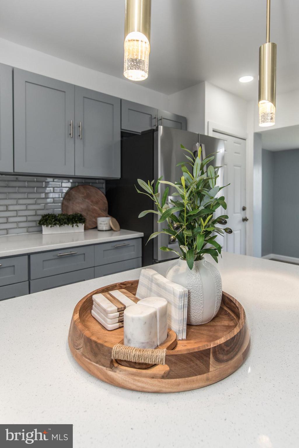 EDGELY - Residential