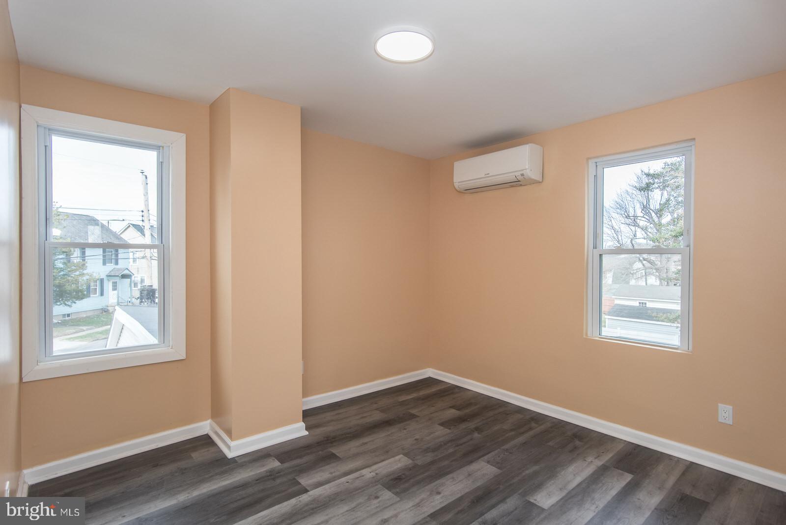 EDGELY - Residential