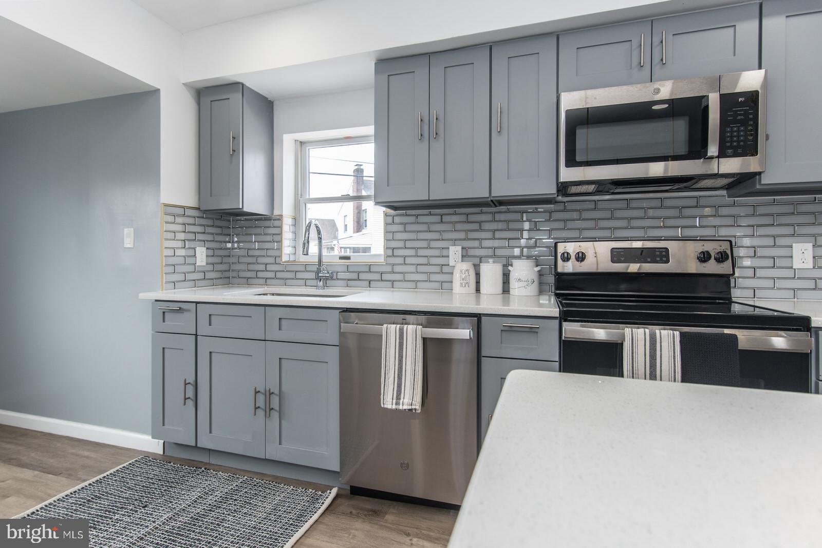 EDGELY - Residential