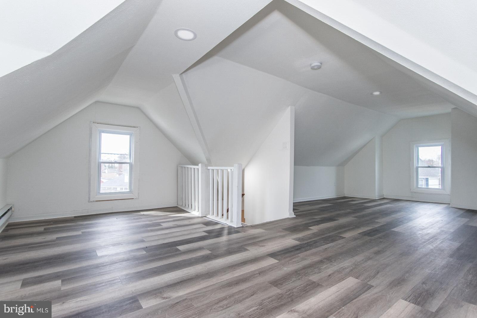 EDGELY - Residential