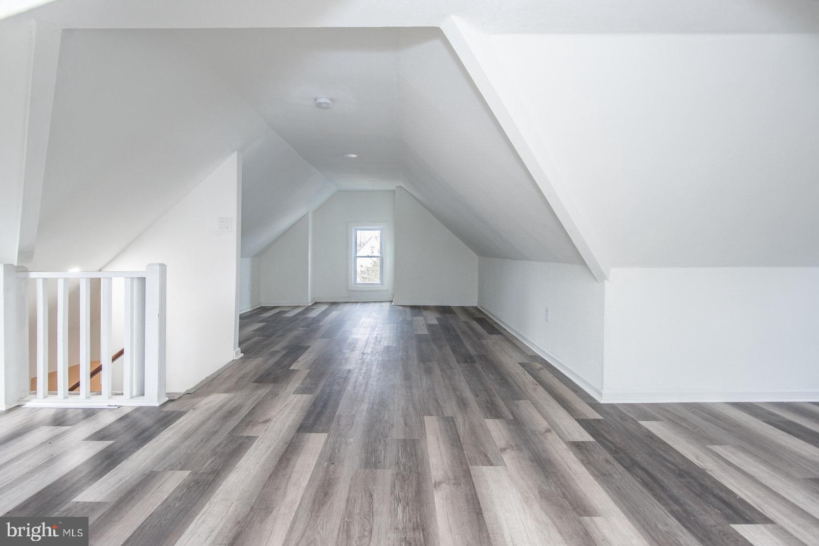 EDGELY - Residential