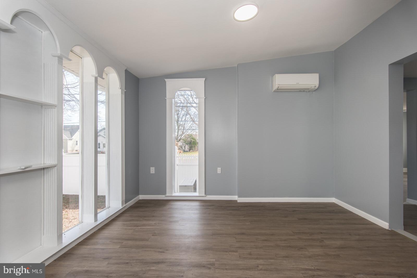 EDGELY - Residential