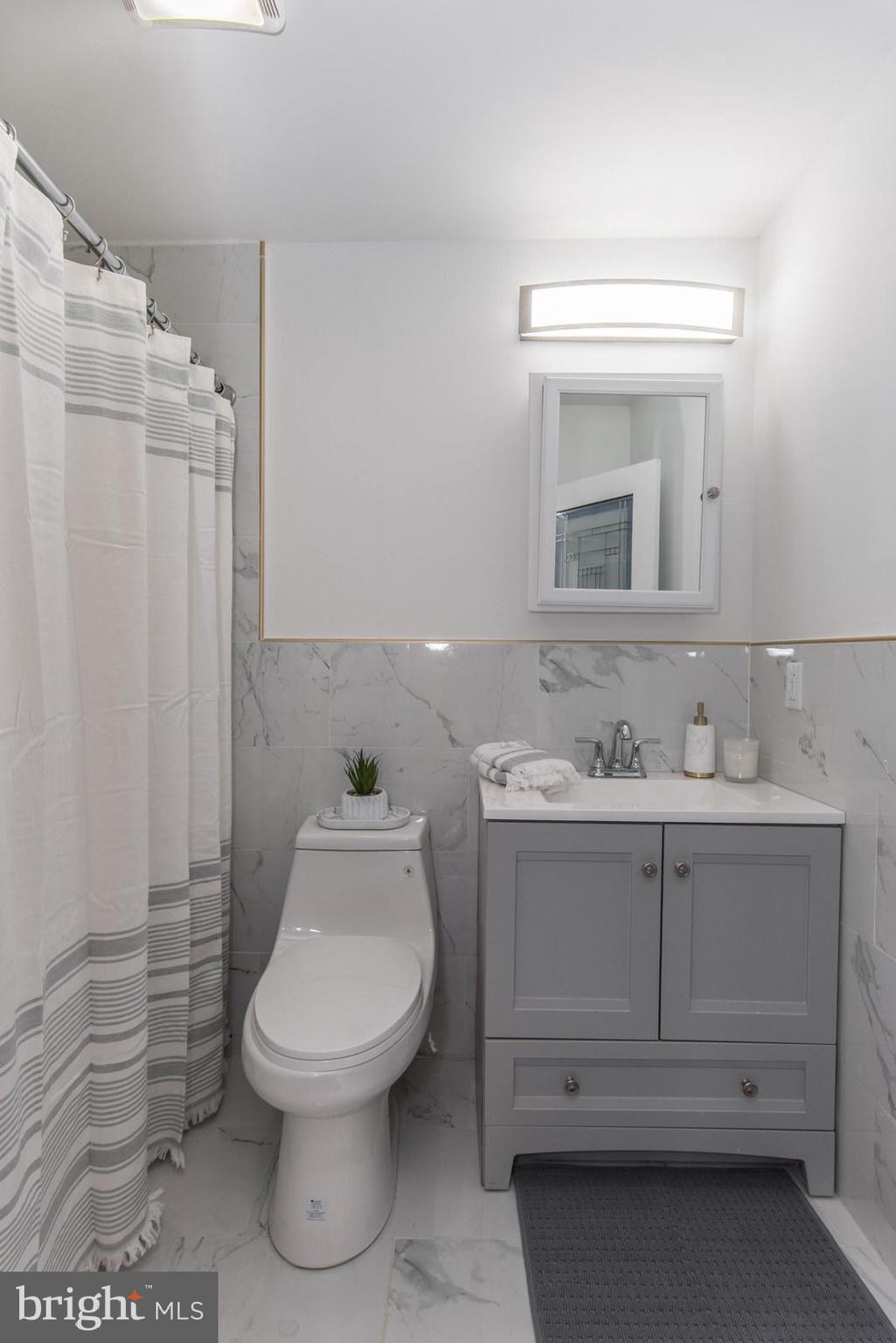 EDGELY - Residential