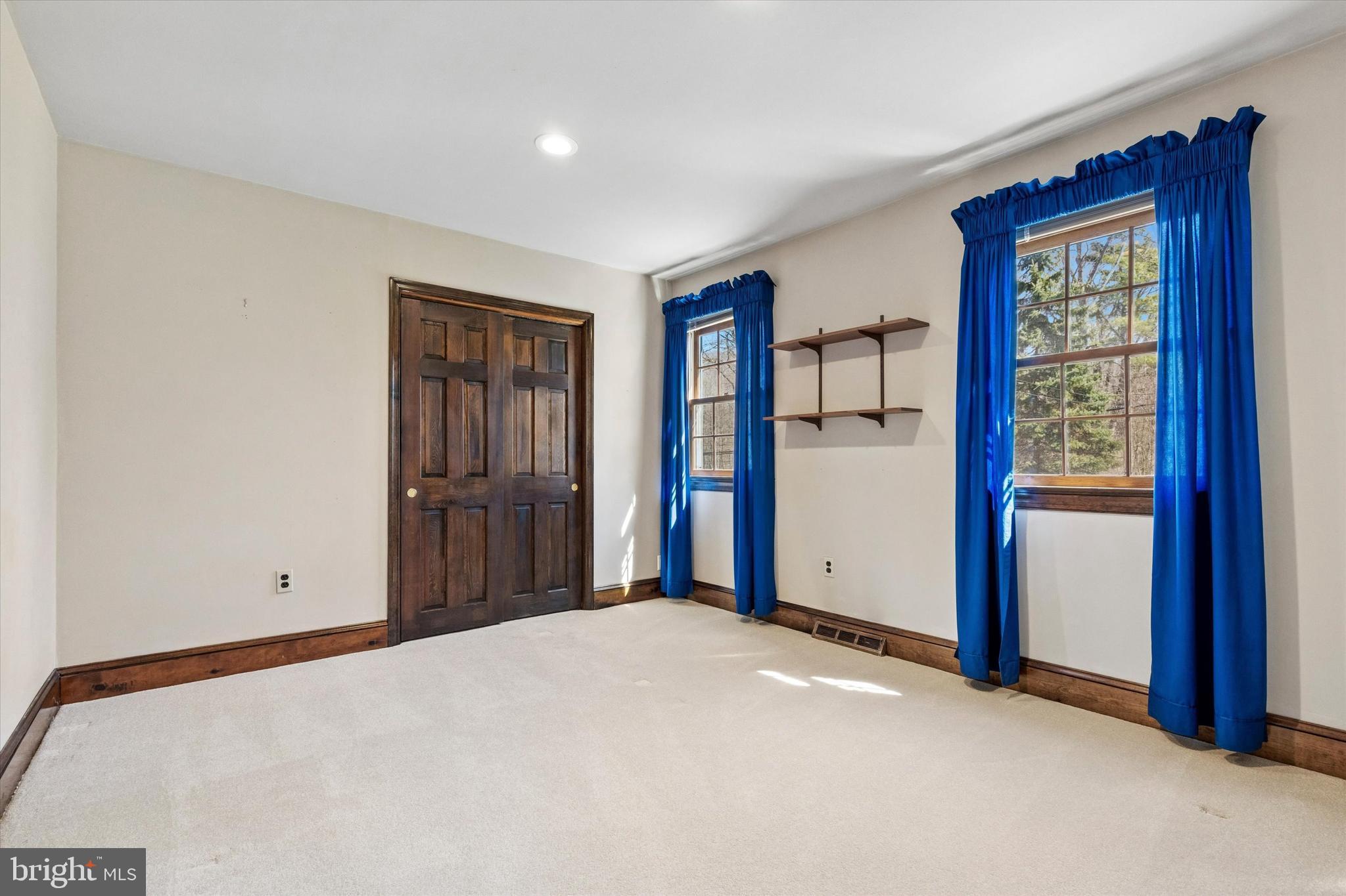 WOODS OF PEBBLE HI - Residential