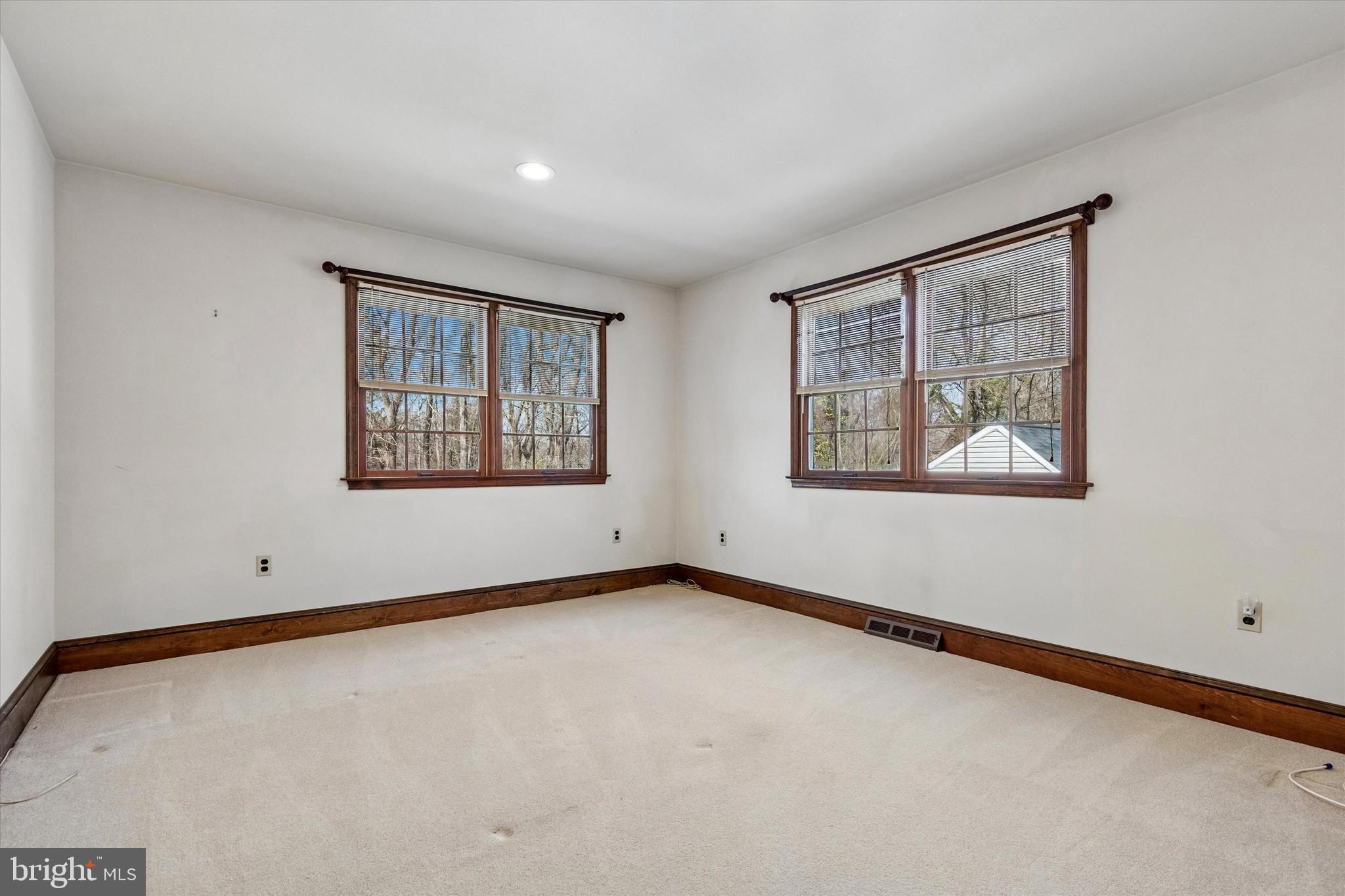 WOODS OF PEBBLE HI - Residential