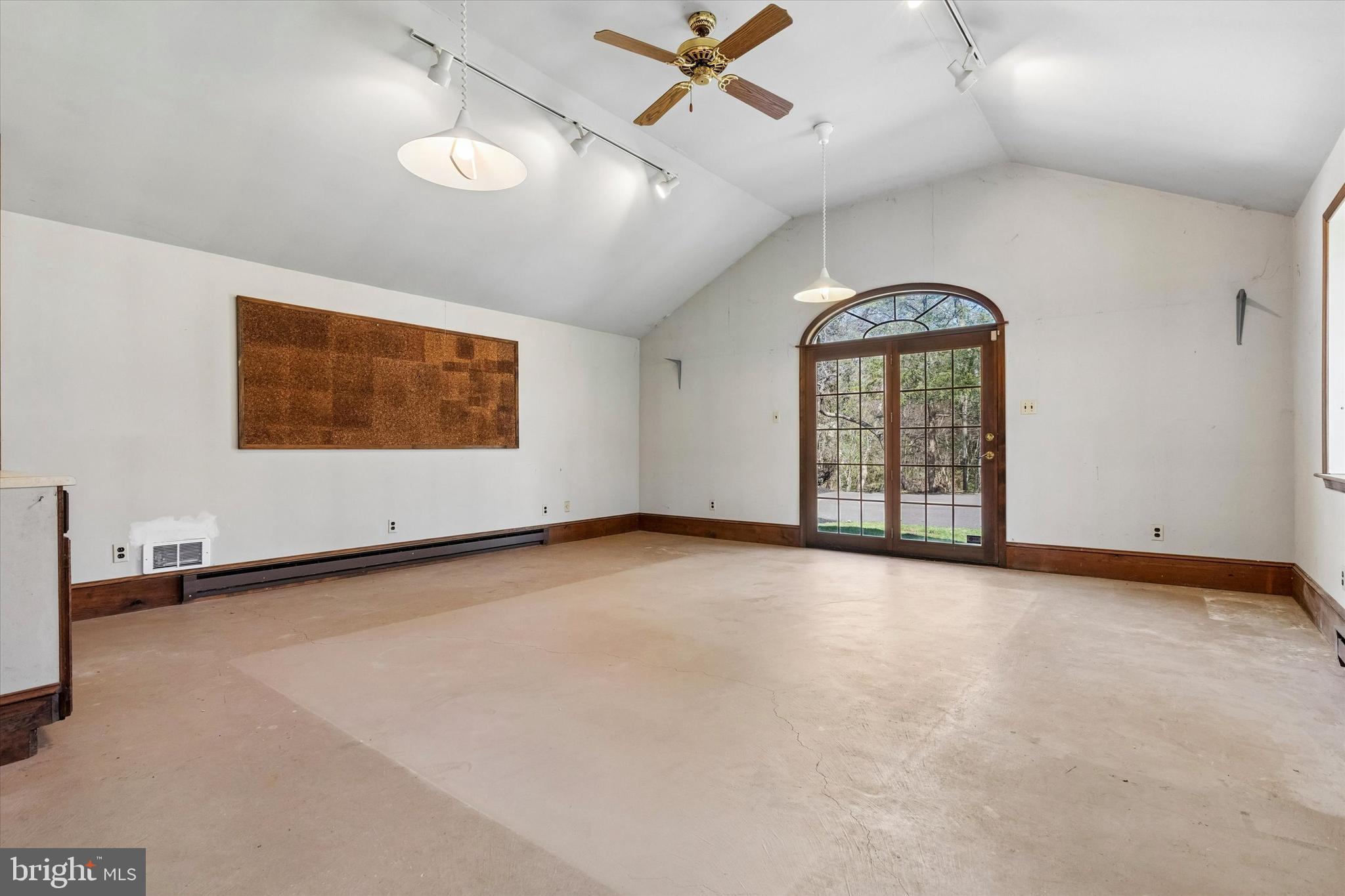 WOODS OF PEBBLE HI - Residential