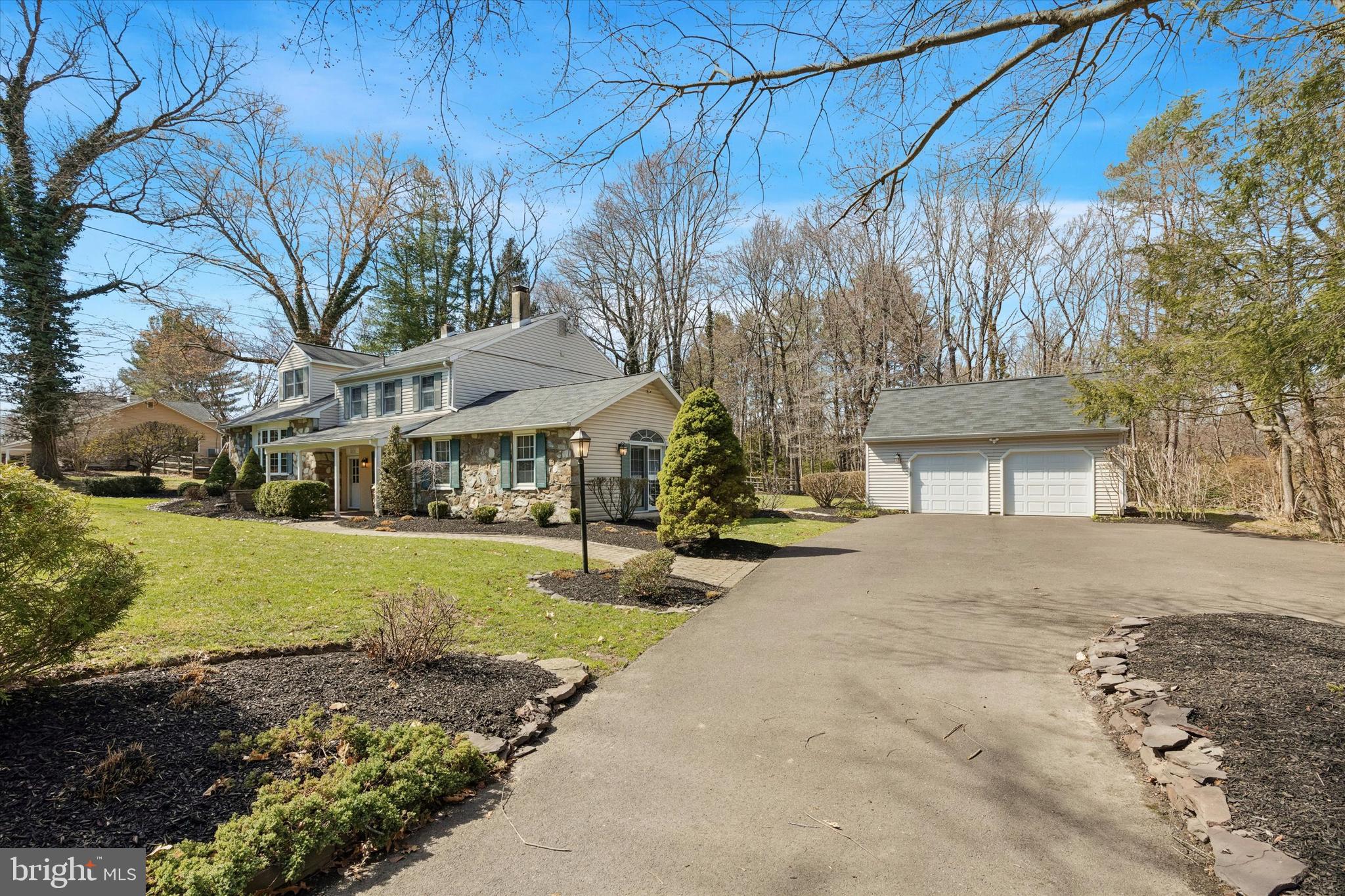 WOODS OF PEBBLE HI - Residential