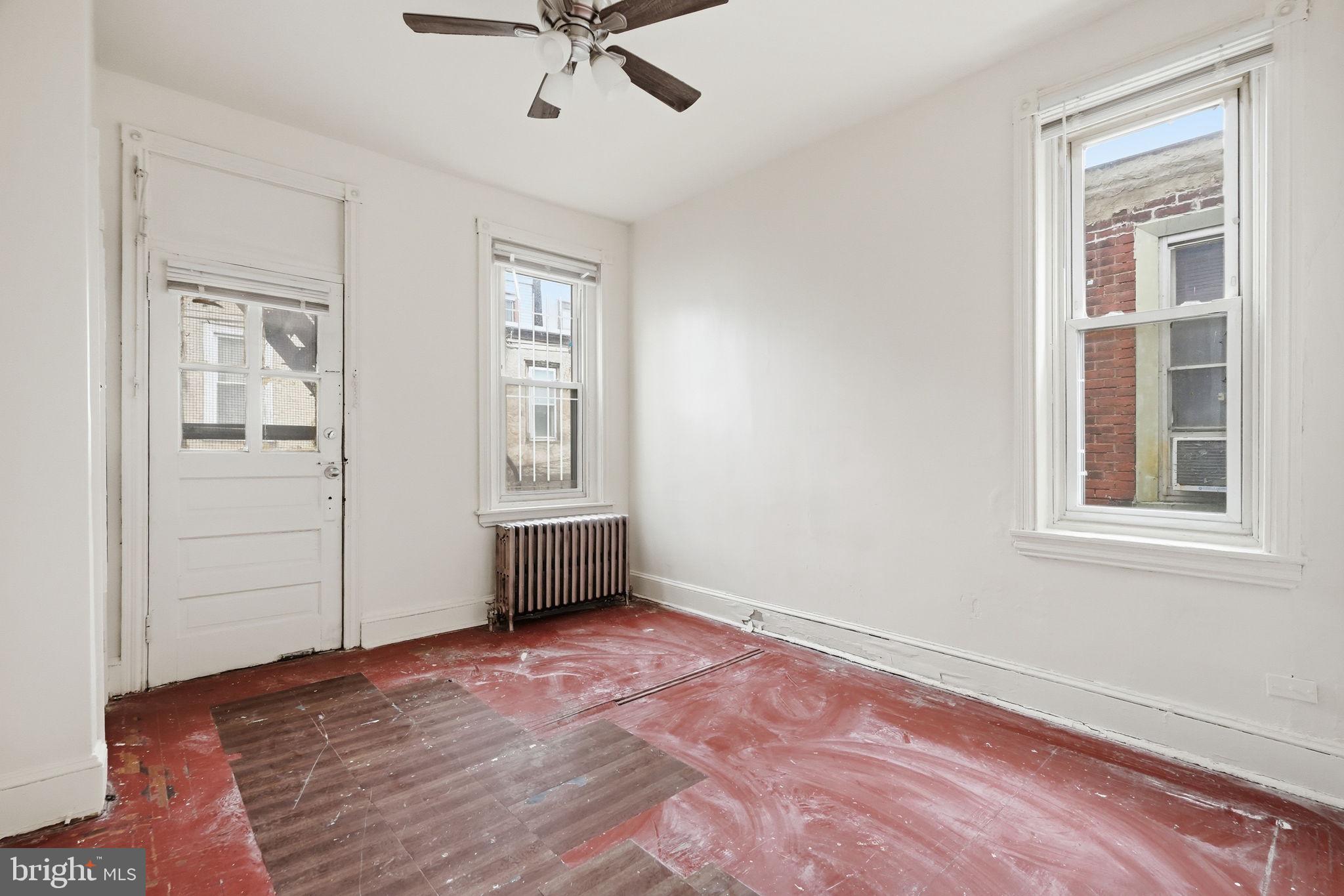 3716 N CARLISLE STREET