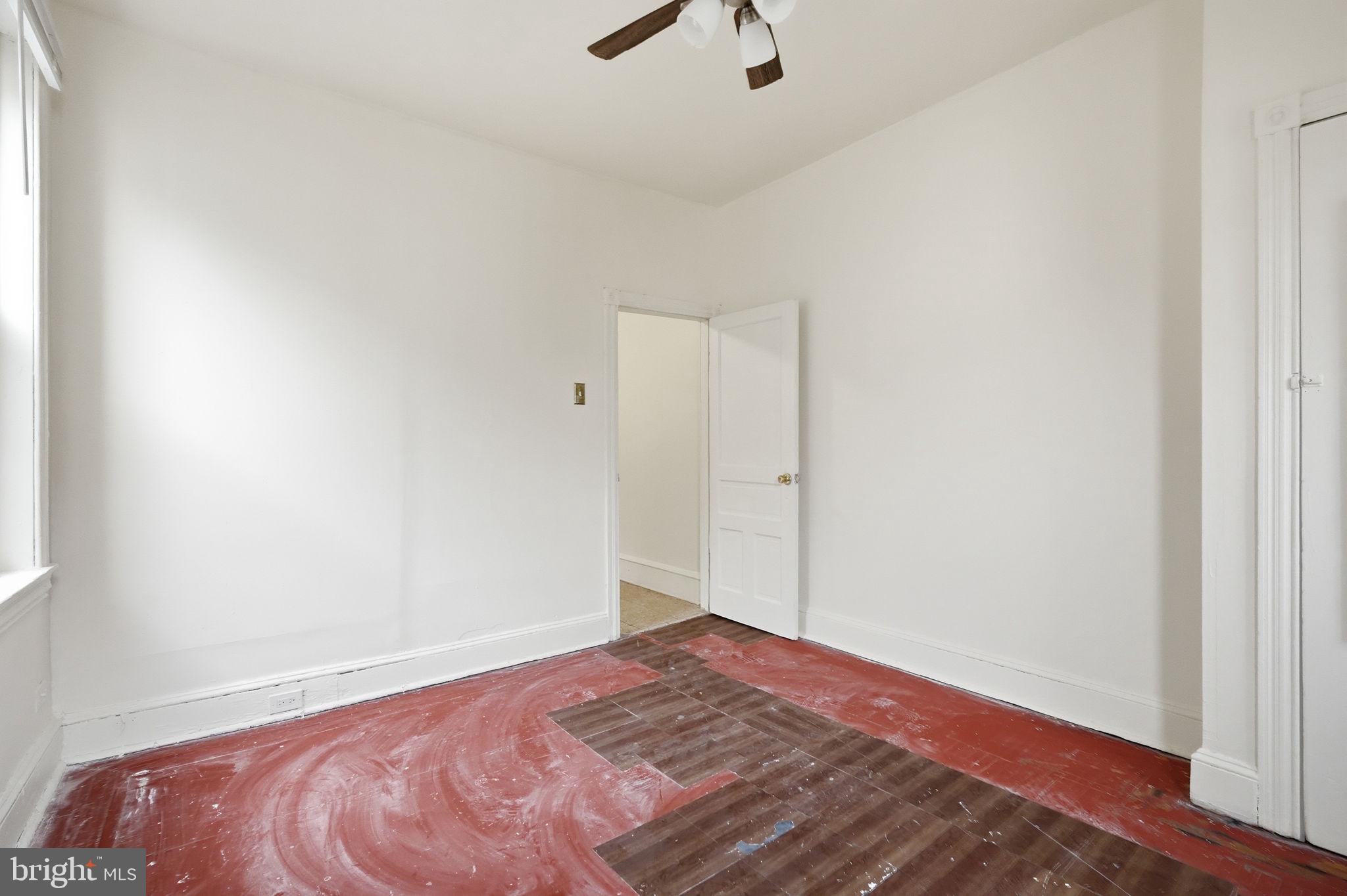 3716 N CARLISLE STREET