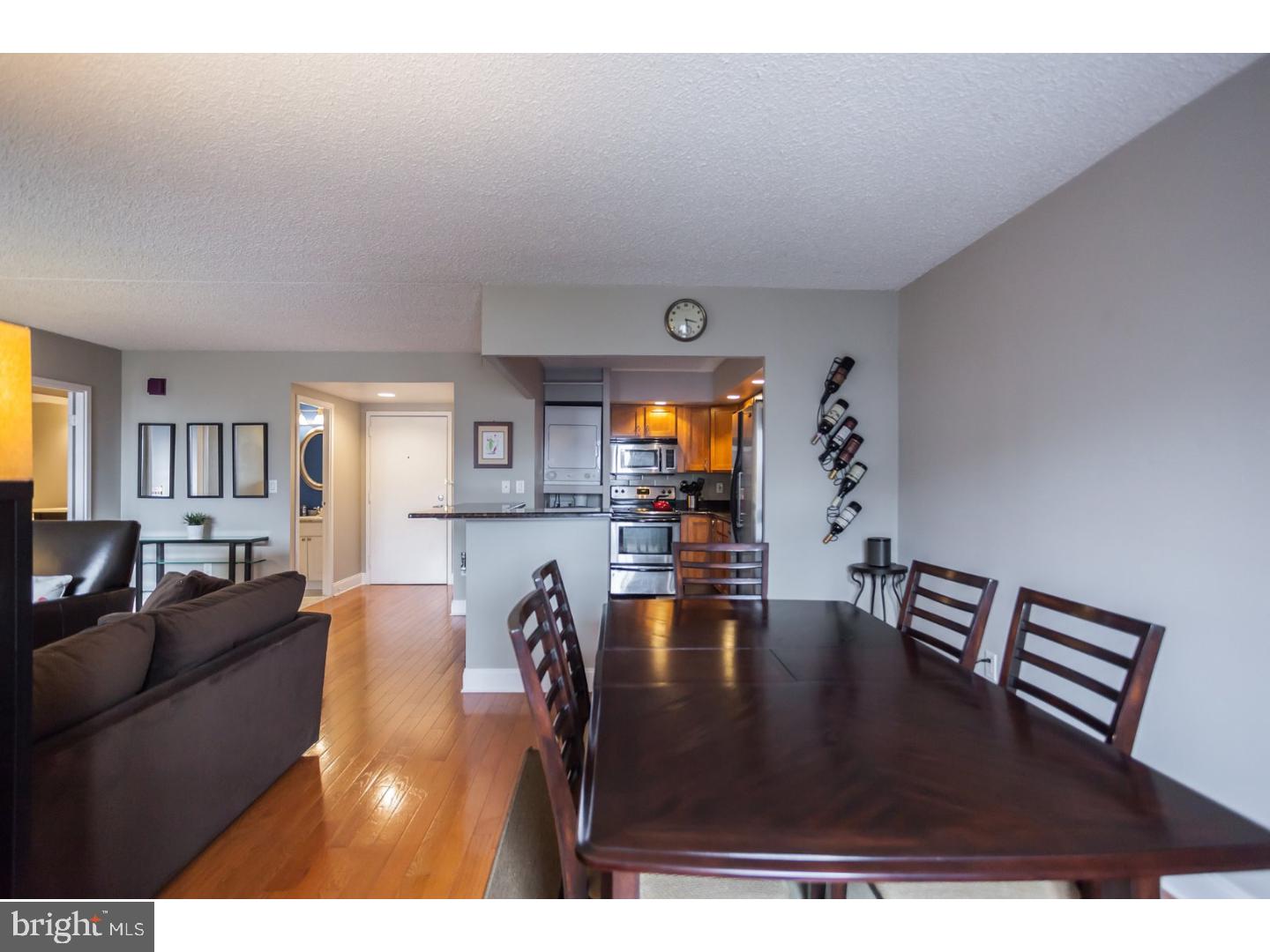 SOCIETY HILL - Residential