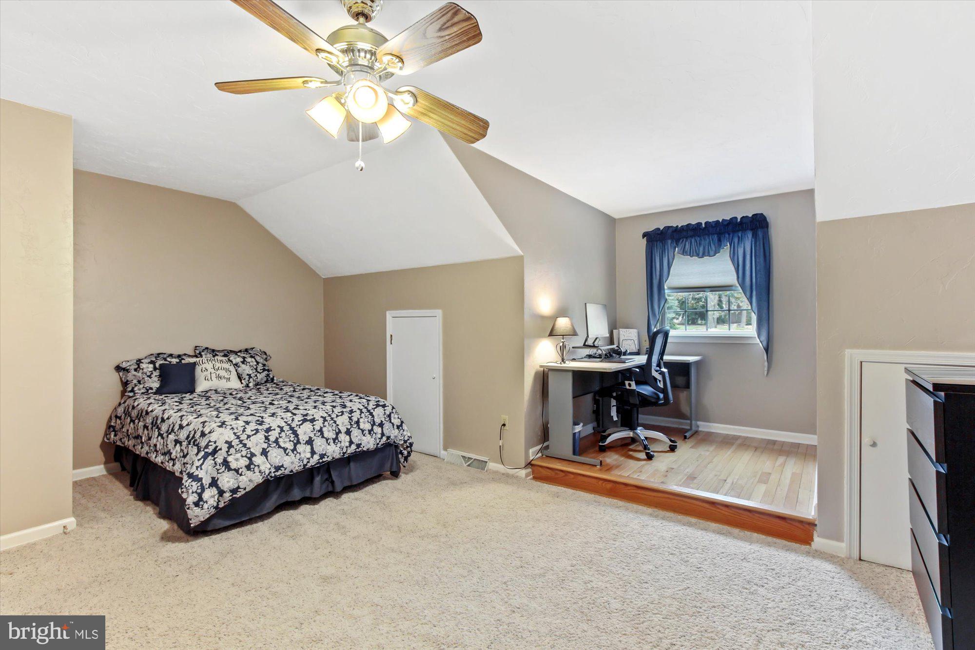 KENDALE HEIGHTS - Residential