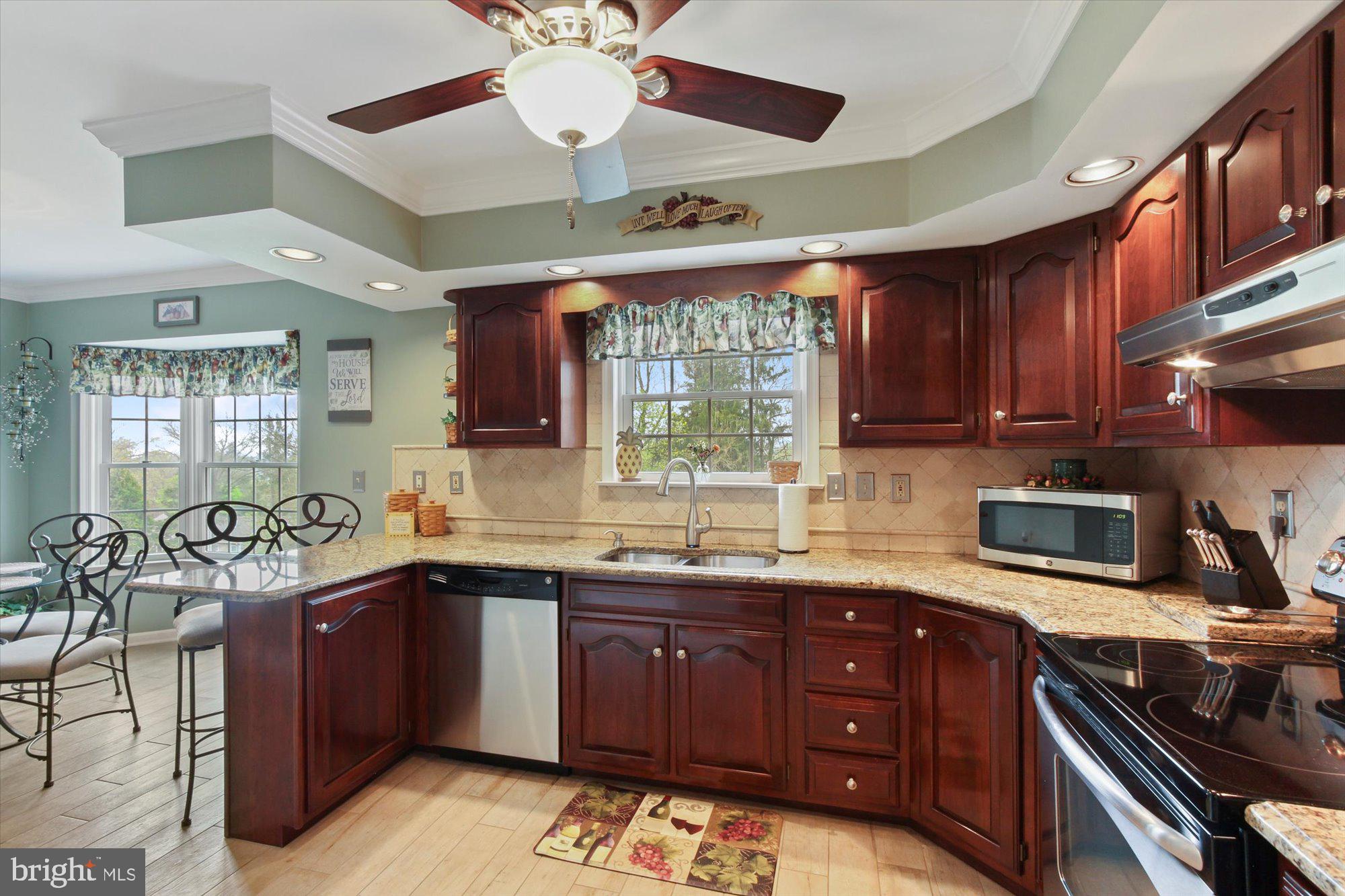 KENDALE HEIGHTS - Residential