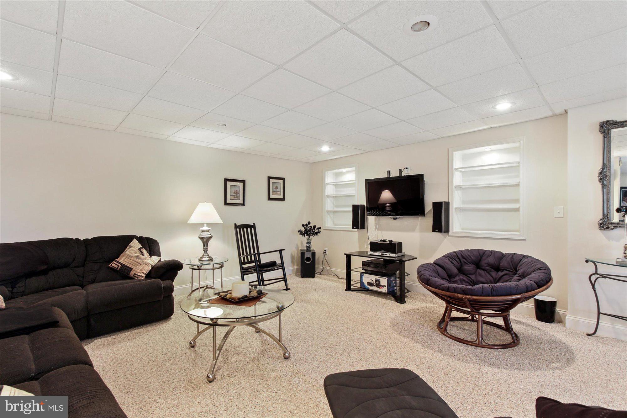 KENDALE HEIGHTS - Residential