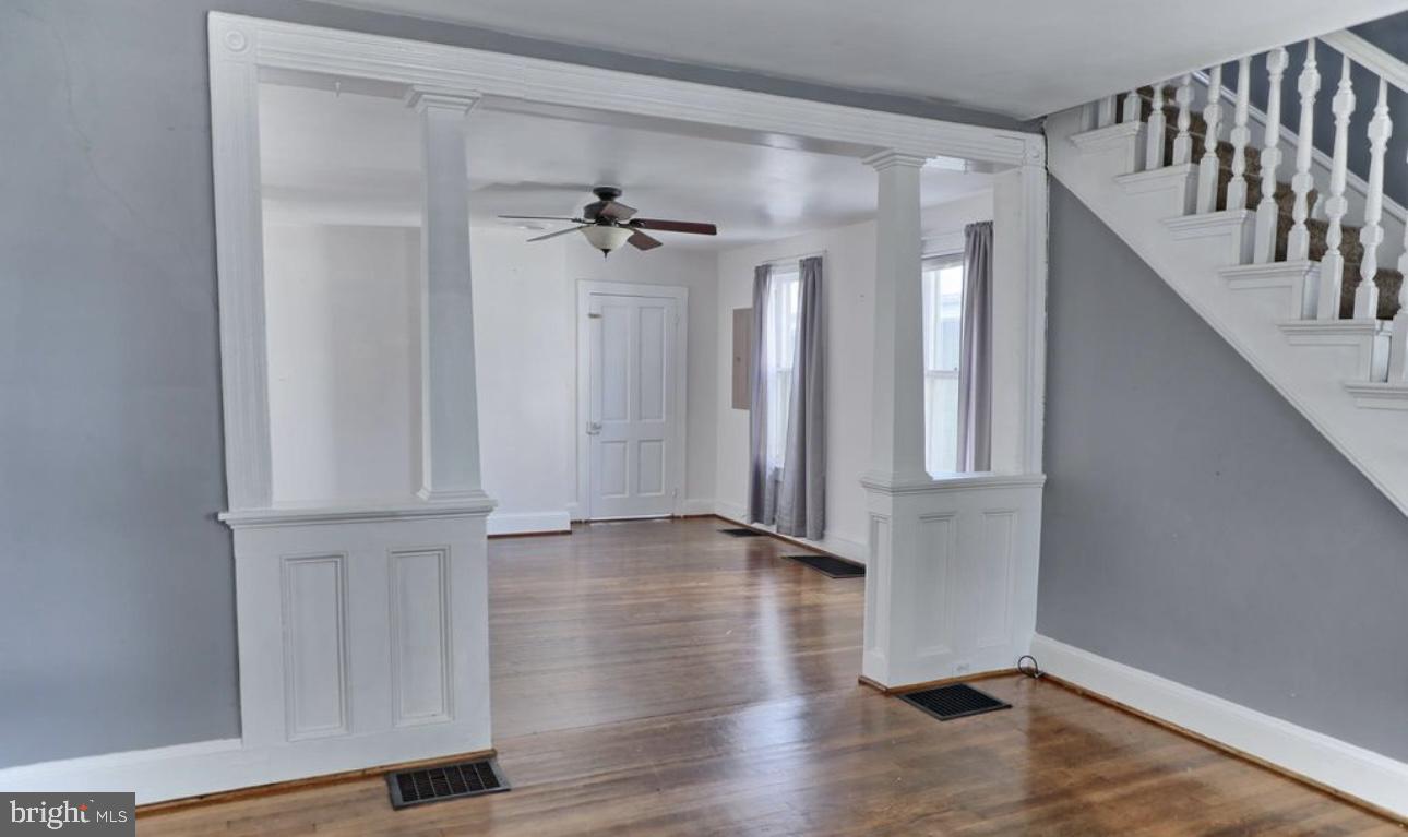 216 S WASHINGTON STREET