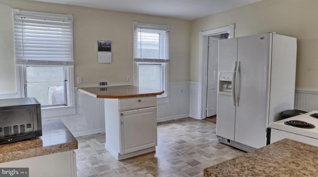 216 S WASHINGTON STREET