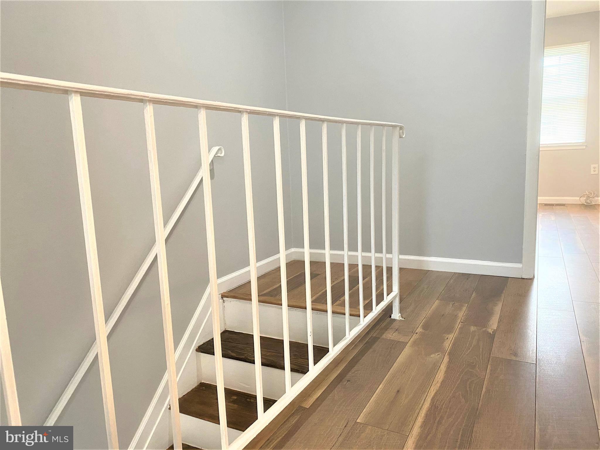 VILLAGE GATE - Residential