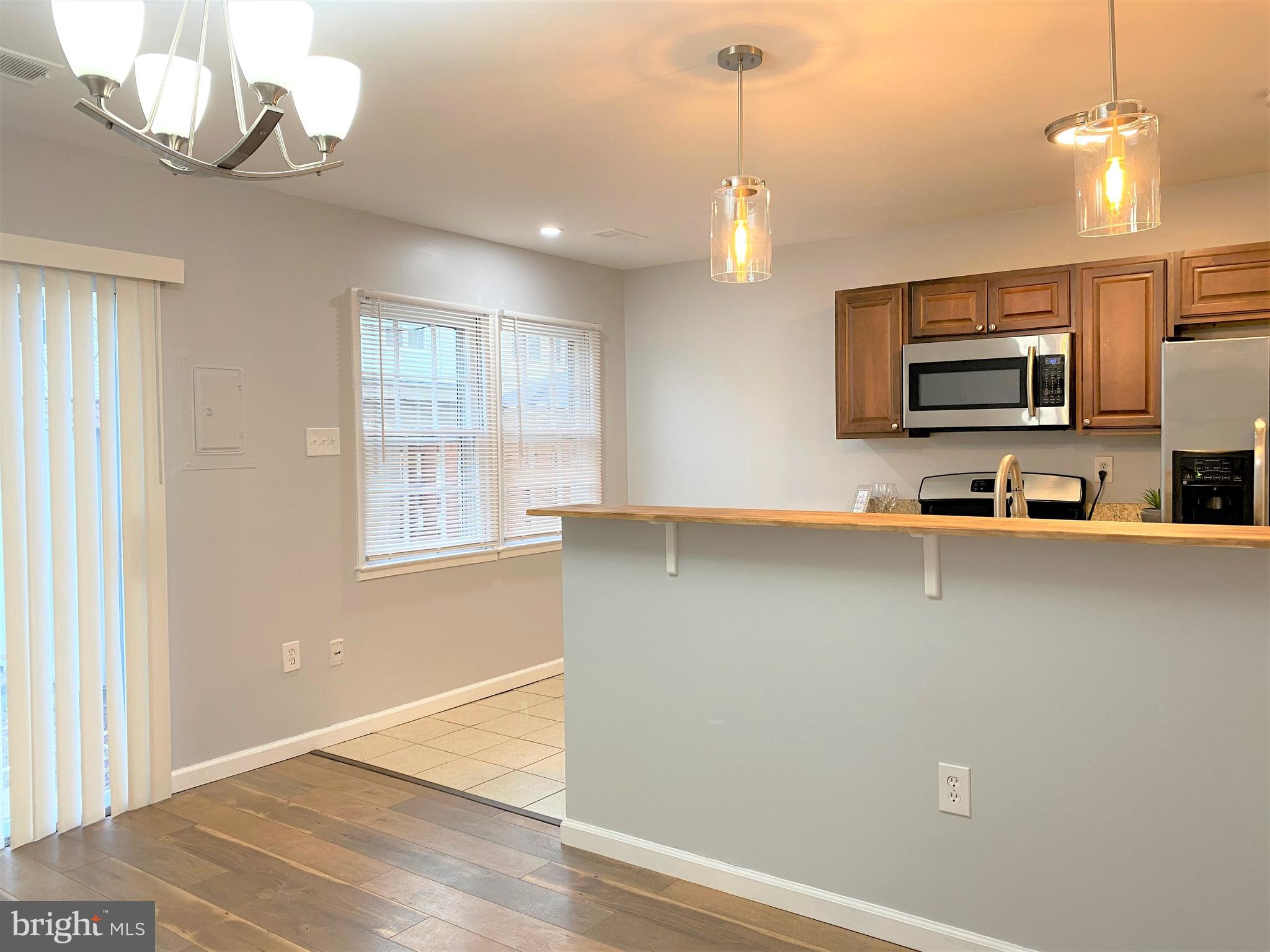 VILLAGE GATE - Residential