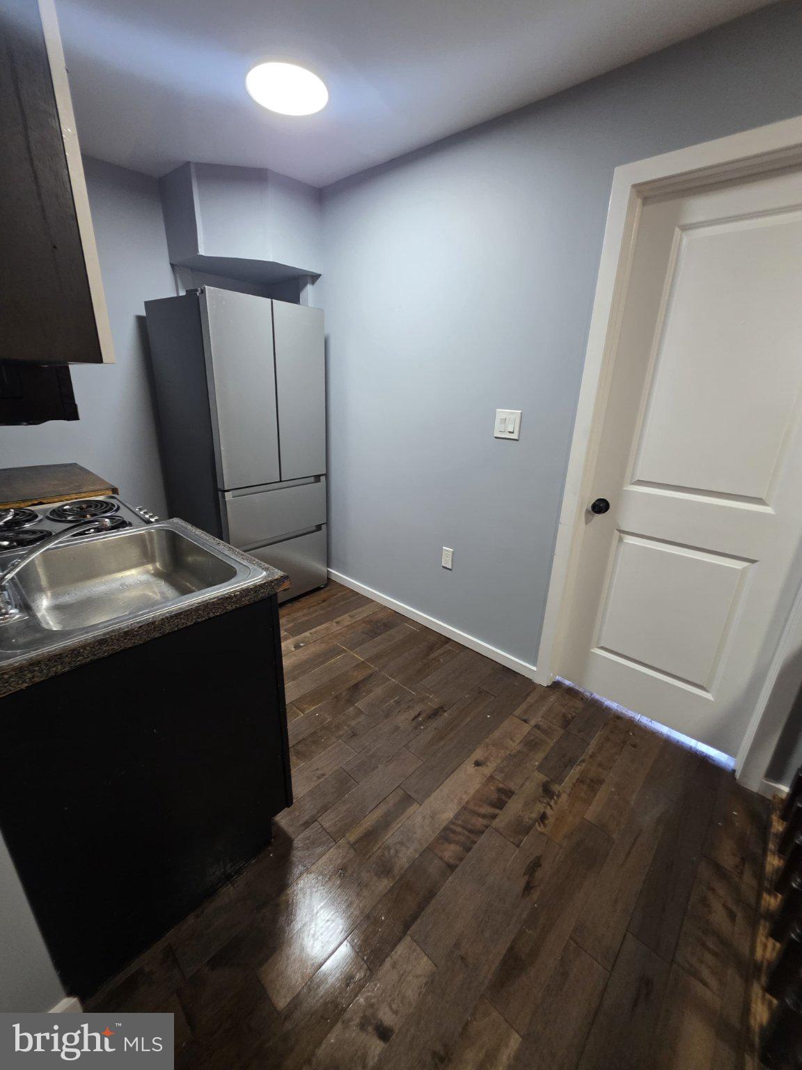 6169 GLENMORE AVENUE APT B