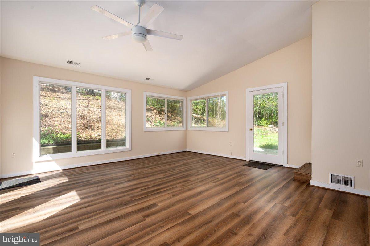 HARBOR HILLS - Residential