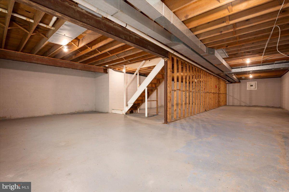 HARBOR HILLS - Residential