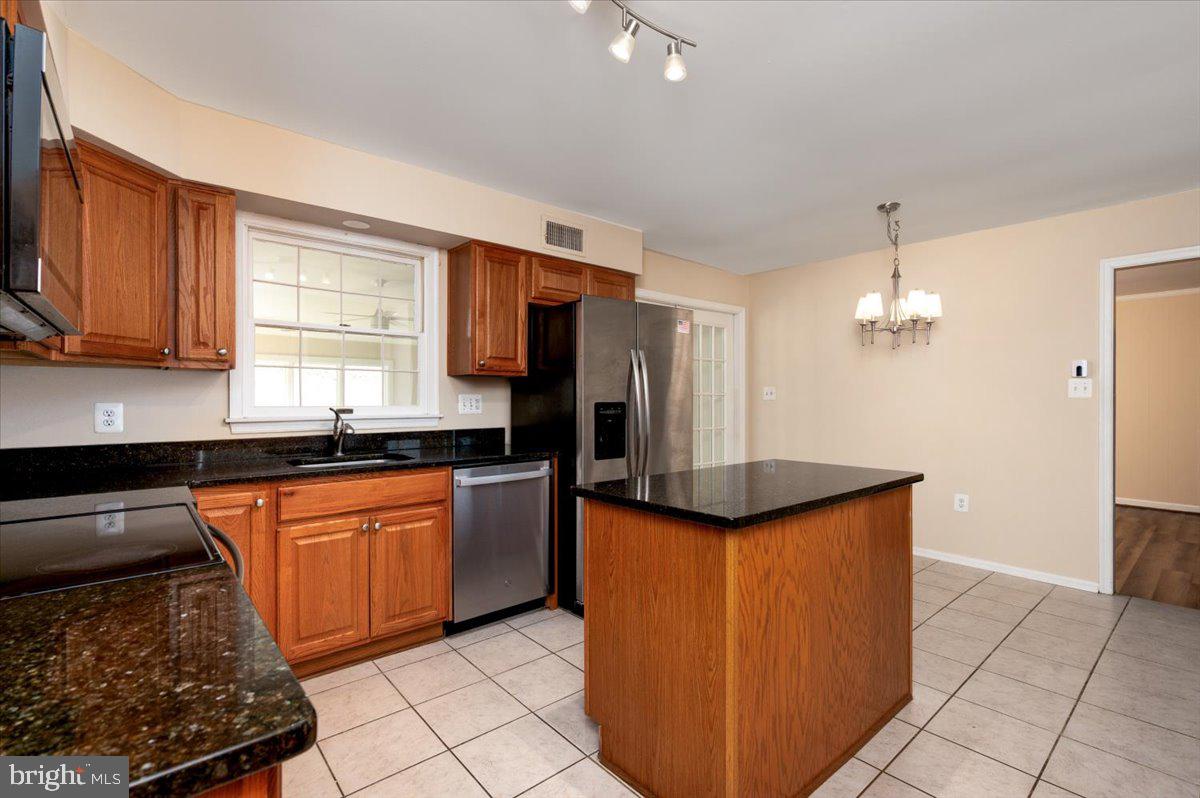 HARBOR HILLS - Residential