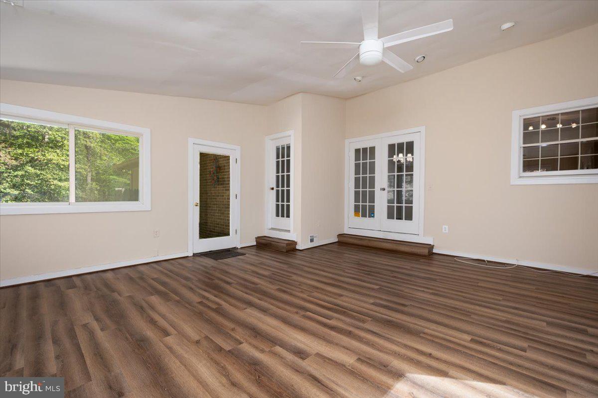 HARBOR HILLS - Residential