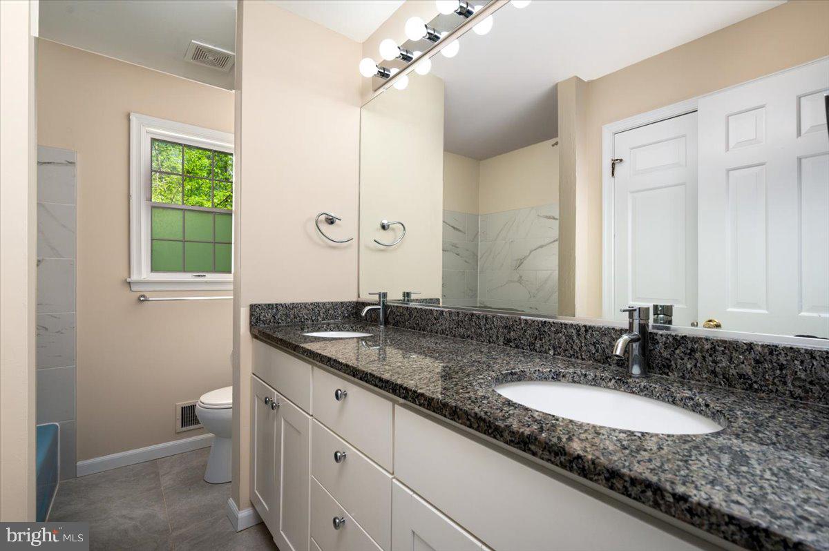 HARBOR HILLS - Residential