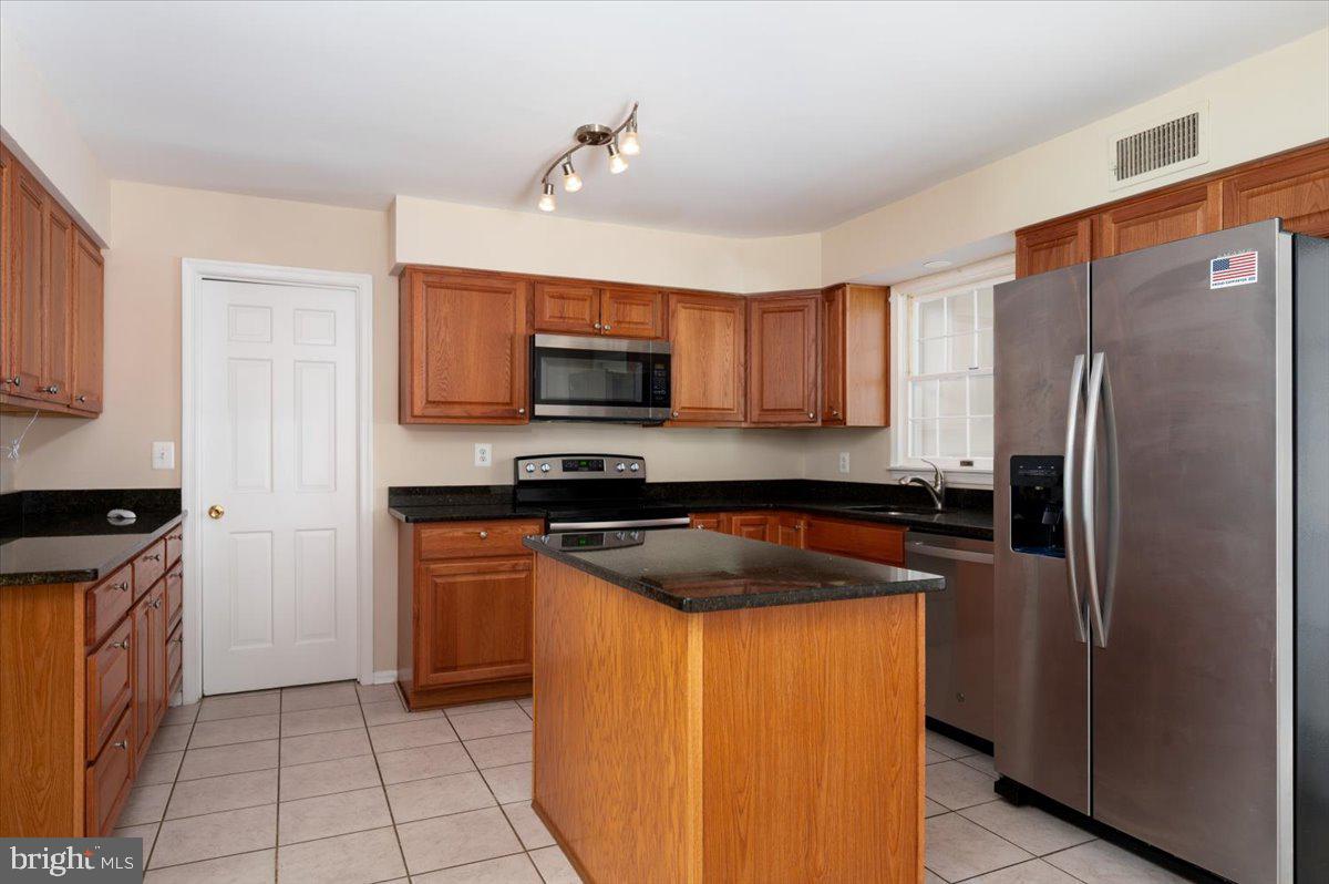 HARBOR HILLS - Residential