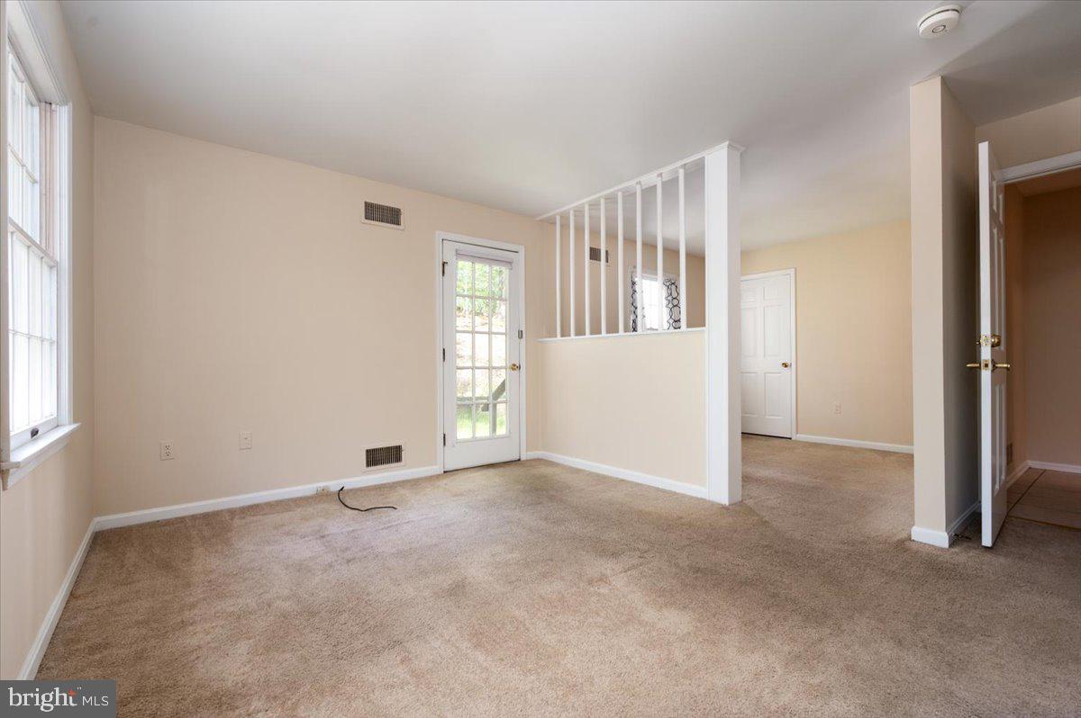 HARBOR HILLS - Residential