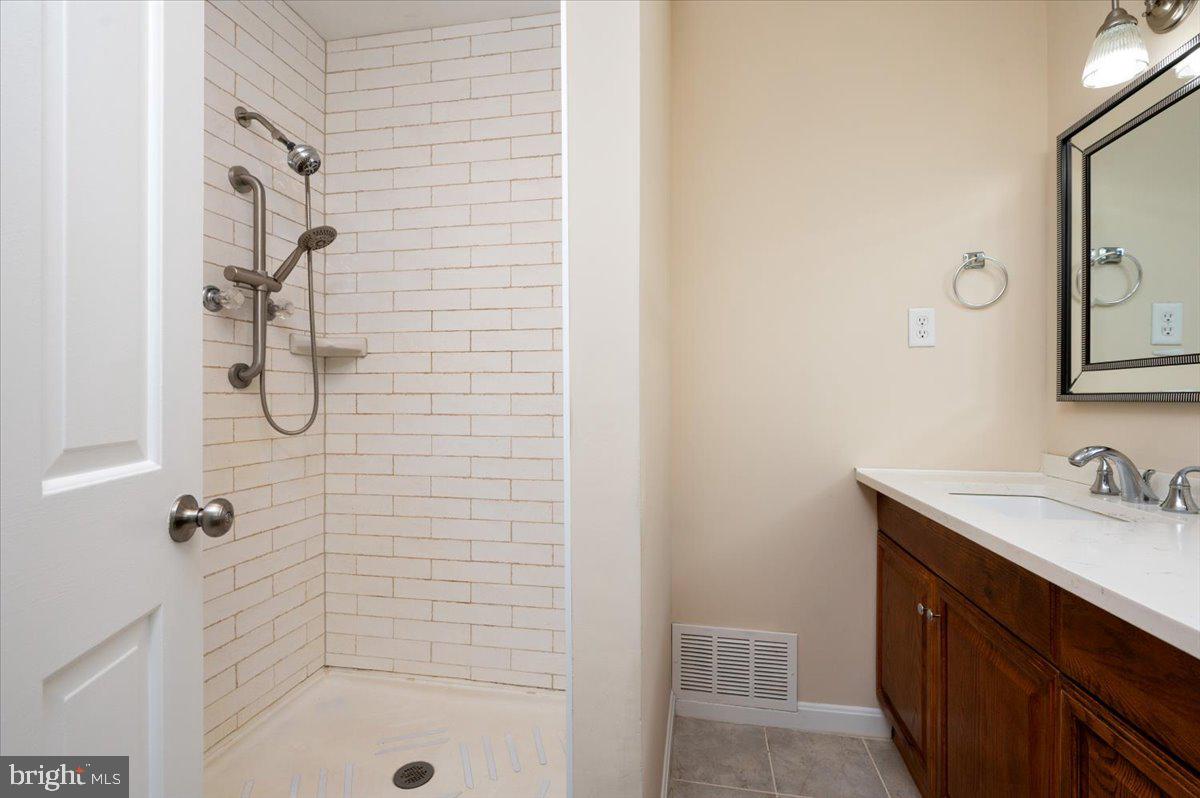 HARBOR HILLS - Residential