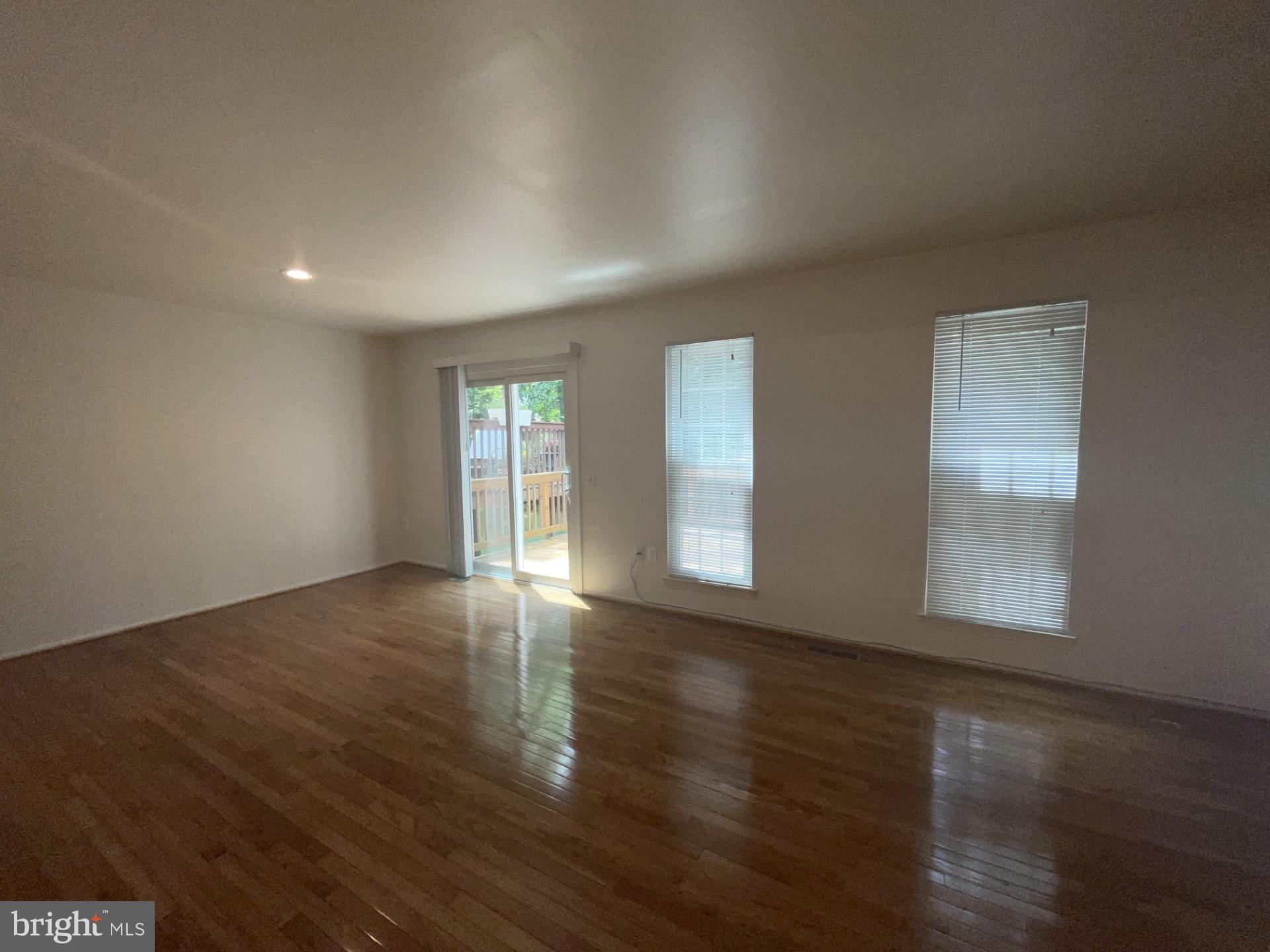 BURKE CENTRE CONSERVANCY - Residential Lease