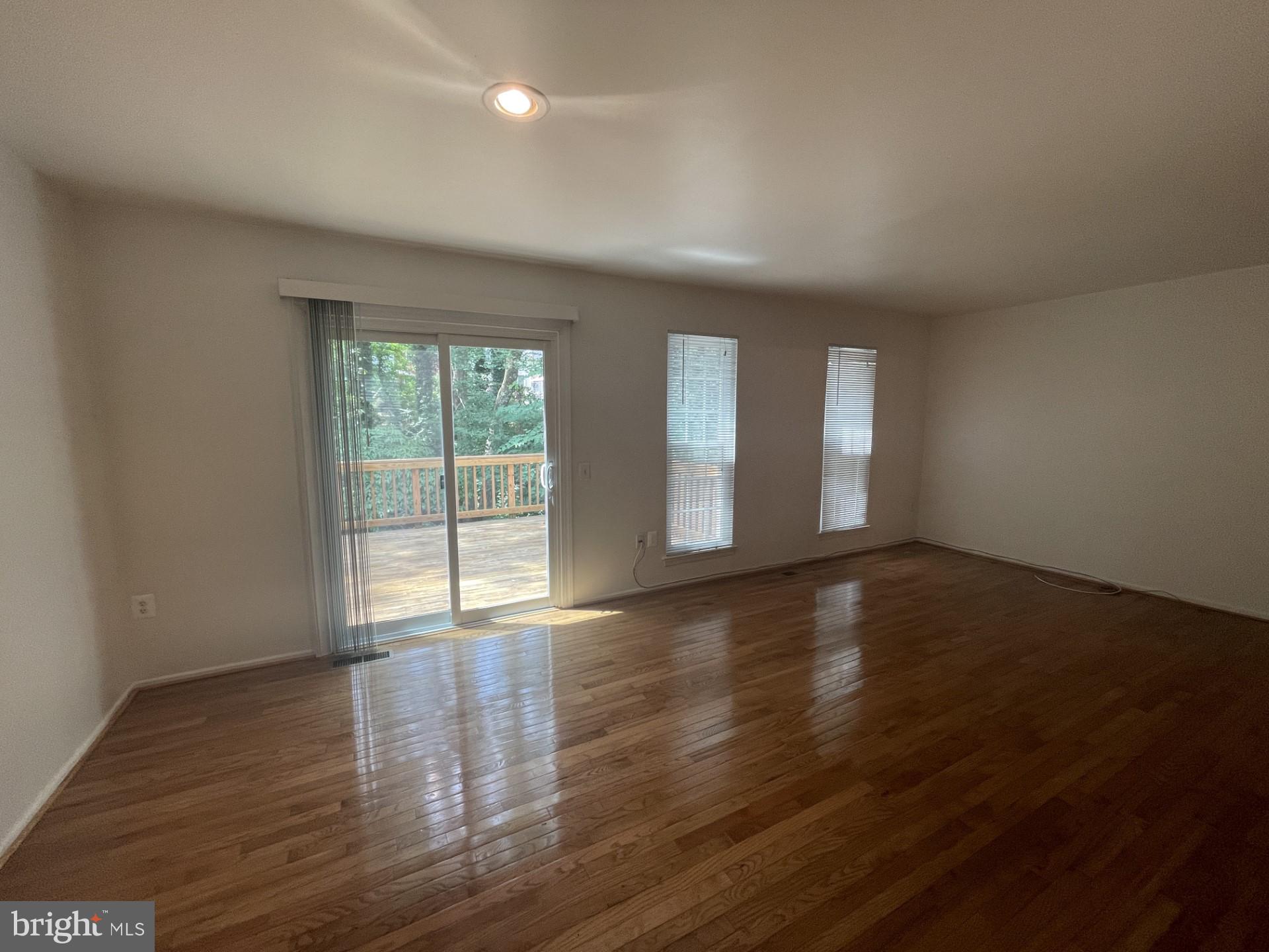 BURKE CENTRE CONSERVANCY - Residential Lease