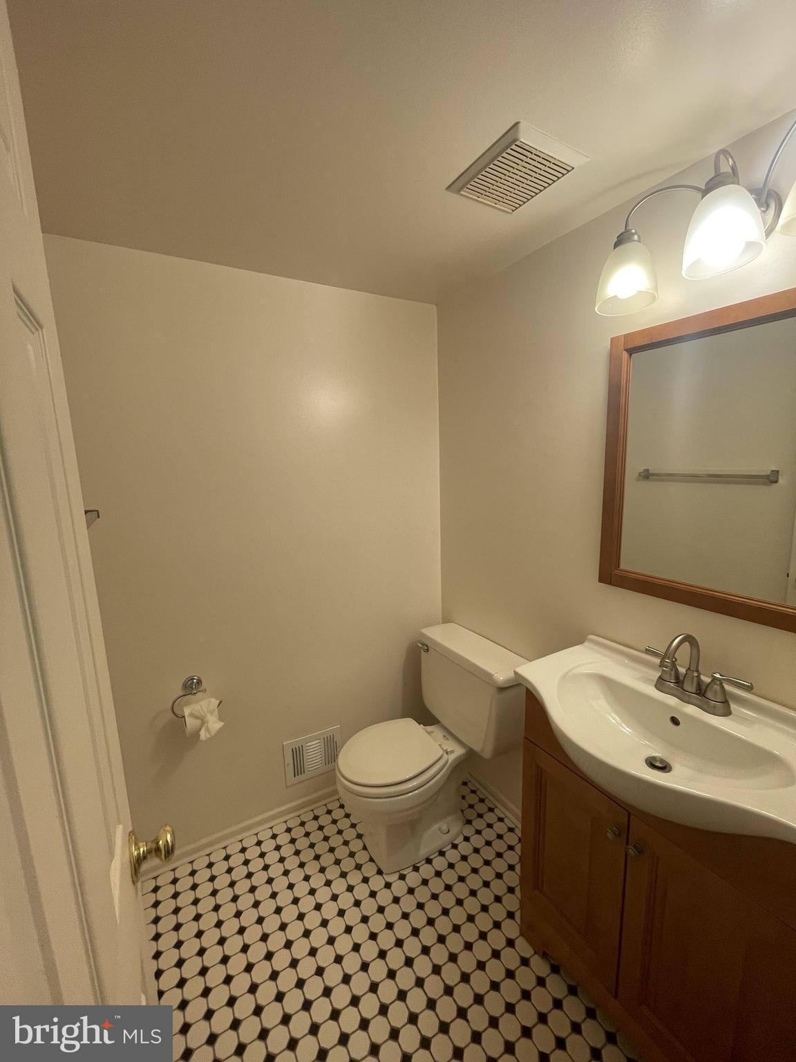 BURKE CENTRE CONSERVANCY - Residential Lease